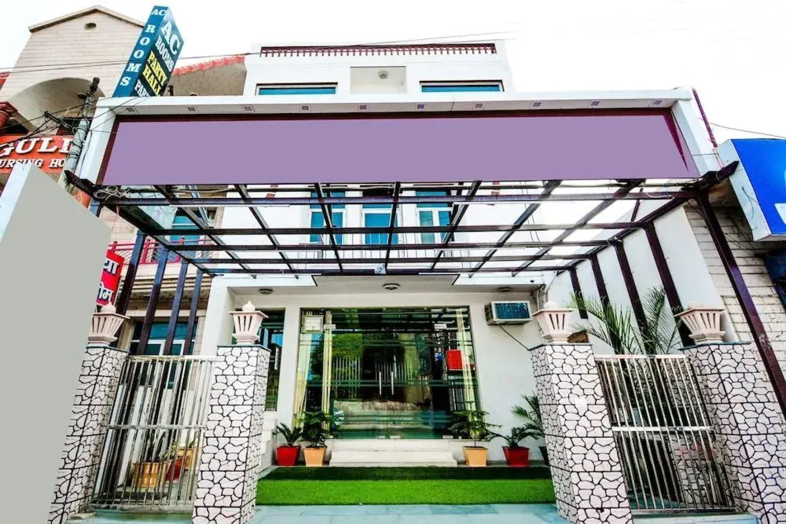 Hotel Mubarak by OYO Rooms