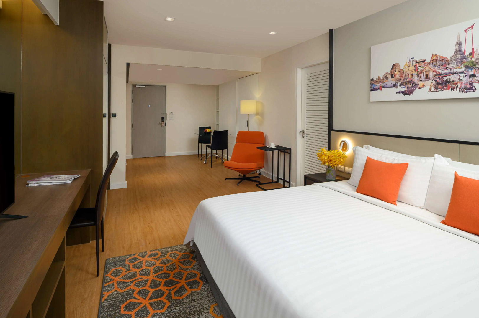 Отель PARKROYAL Suites Bangkok