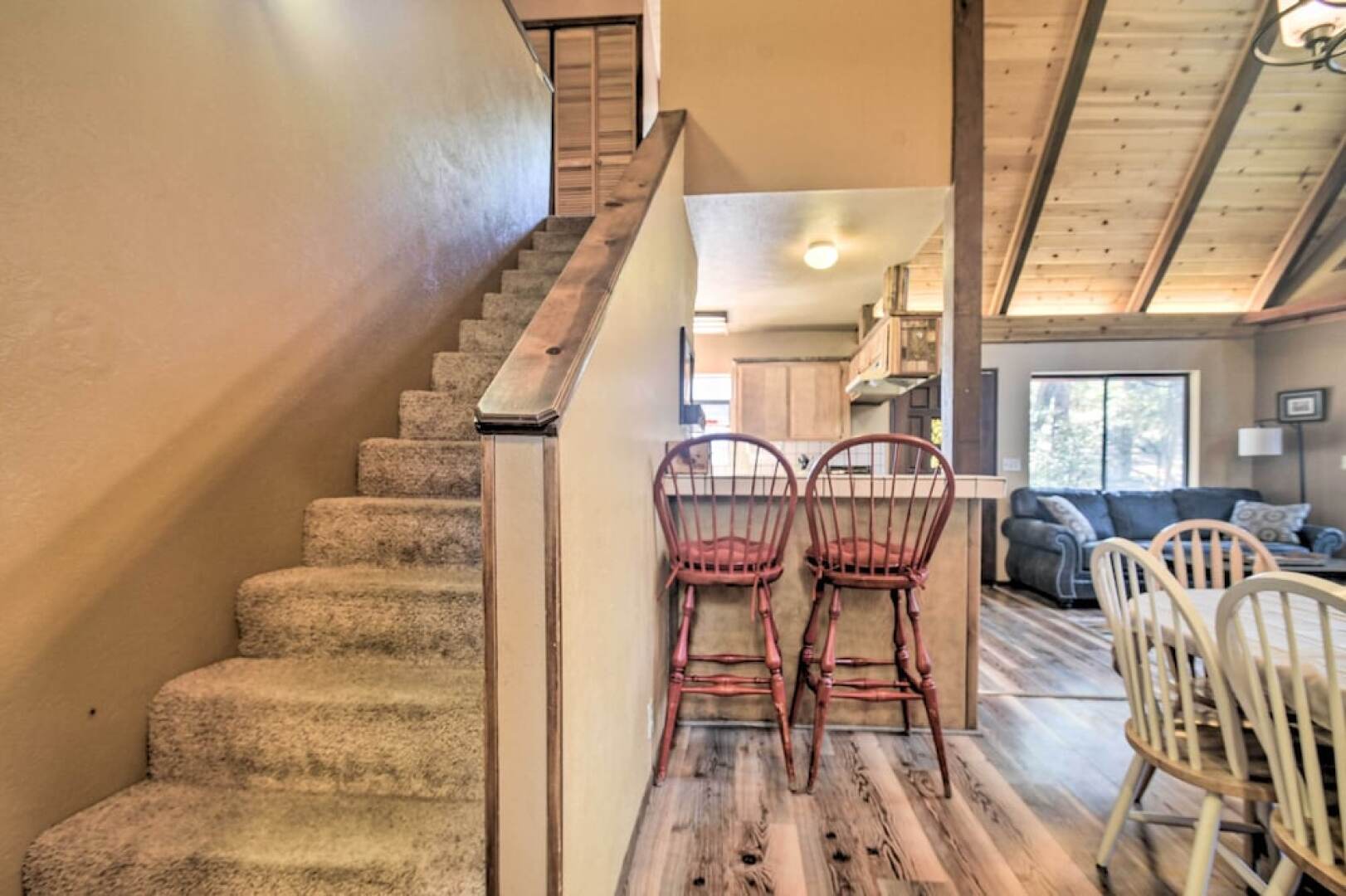 Updated 'tree House' Pine Mtn Club Cabin by Trails