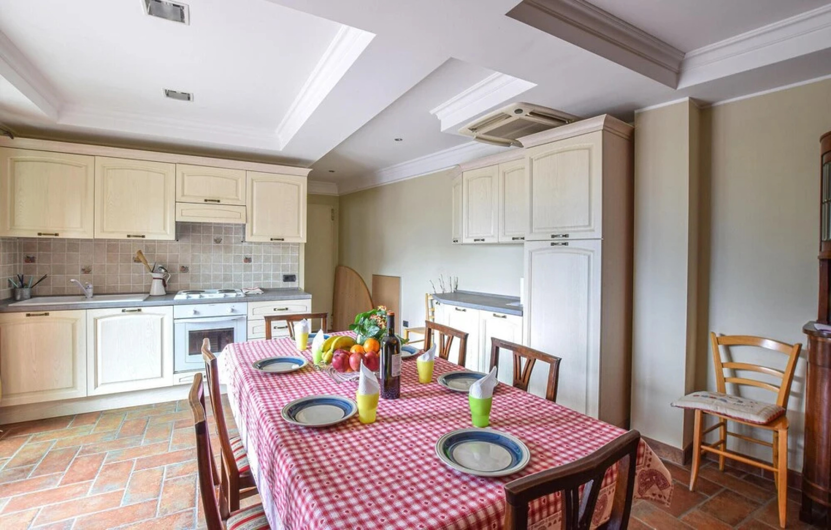 Stunning Home in Pilzone/iseo With 4 Bedrooms and Wifi