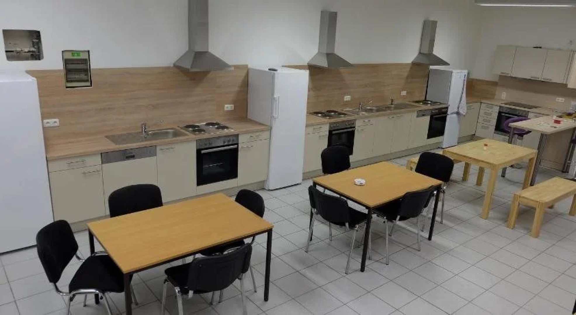 Montagehotel Bed  Steel