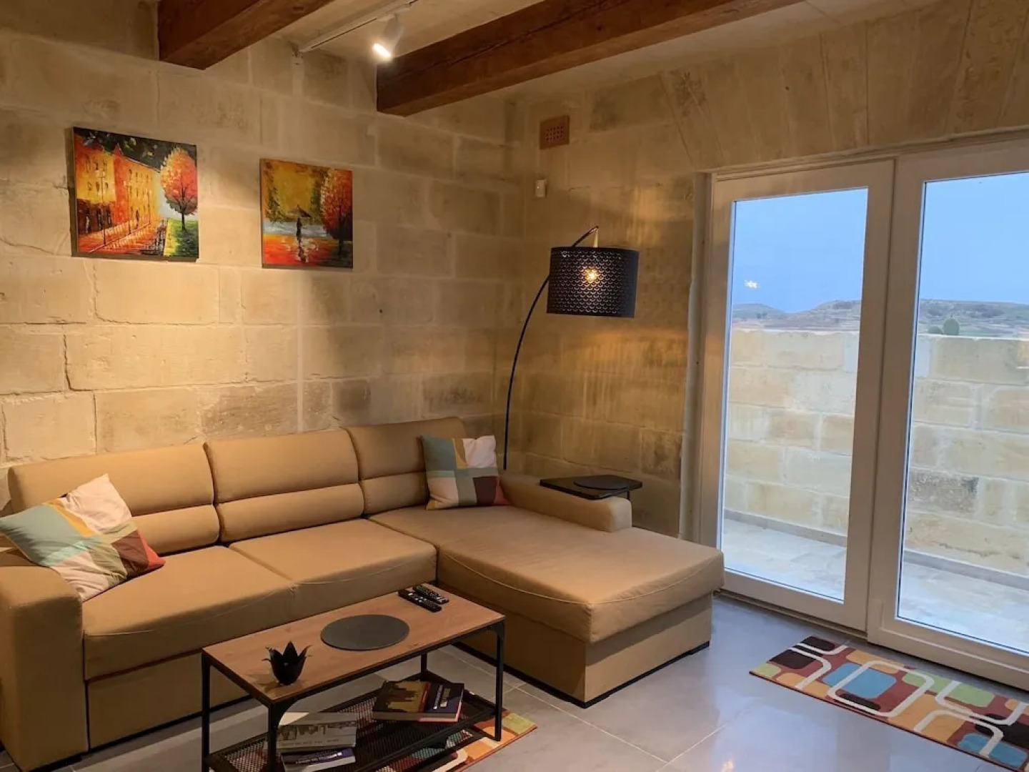 Heritage Living Apartment With Spectacular Views