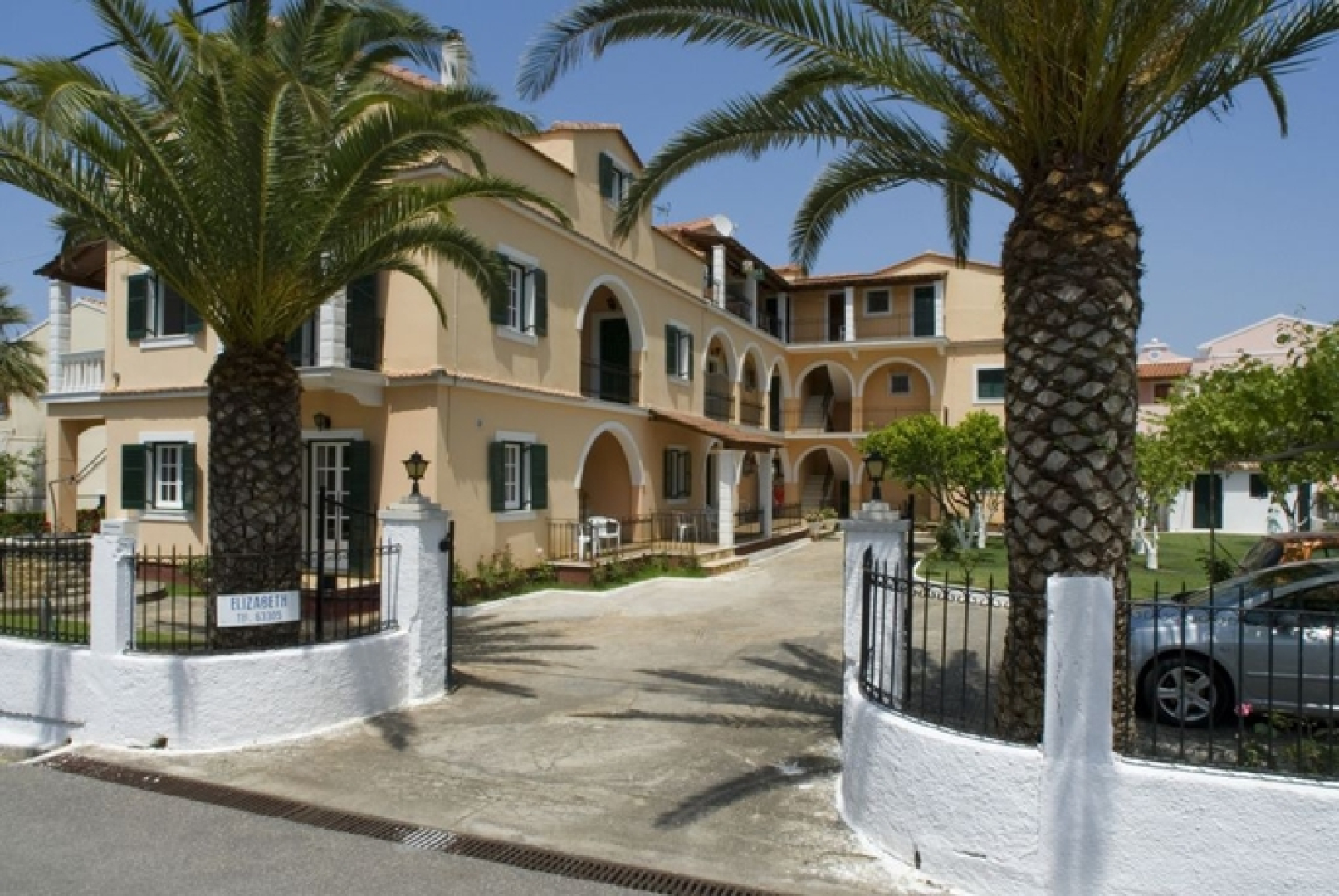 Elisabeth Apartments