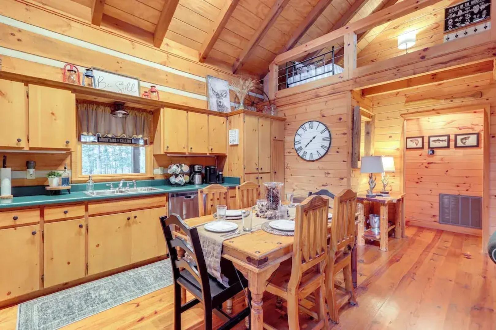 Hot Tub & Games: Ridgetop Cabin in Blue Ridge!