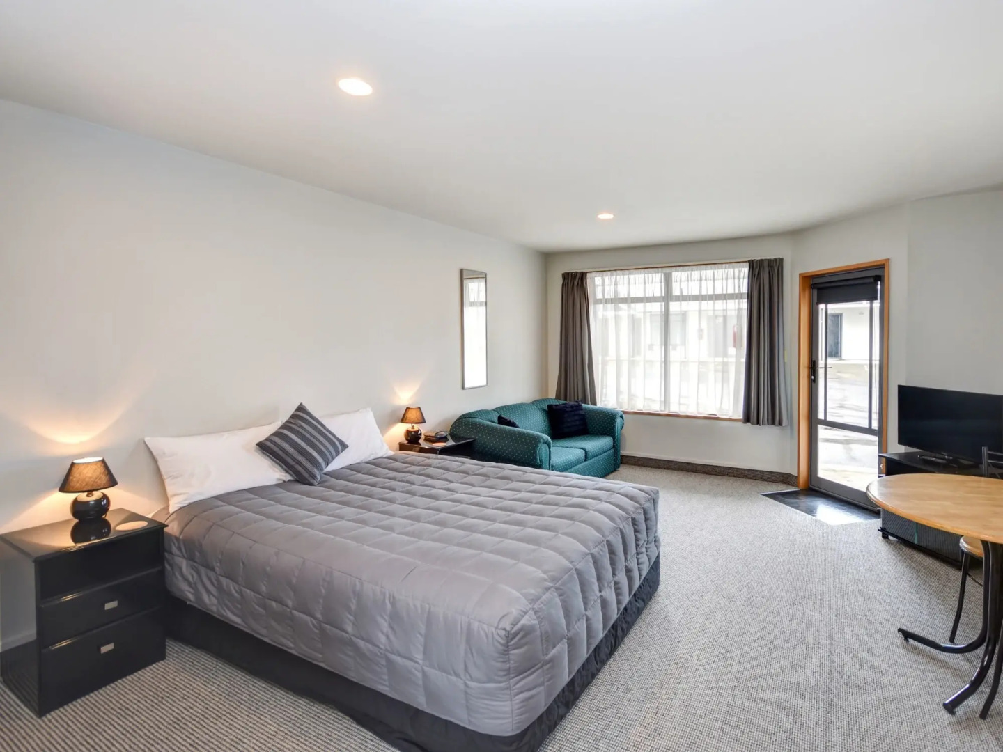 Bonnie Knights Motel