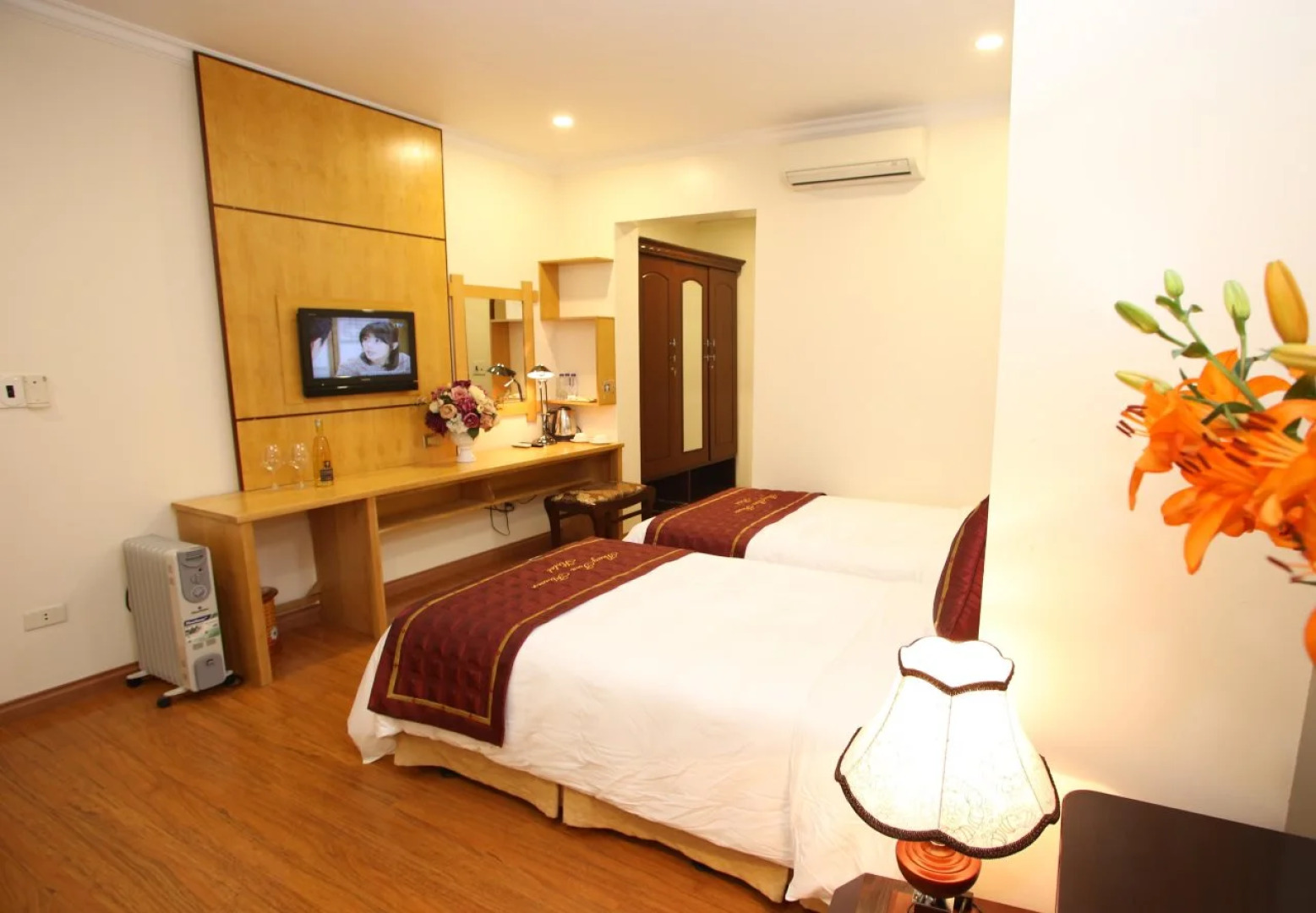 Hoa Thuy Tien Hotel