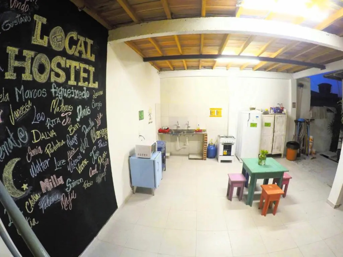 Local Hostel Figueiredo