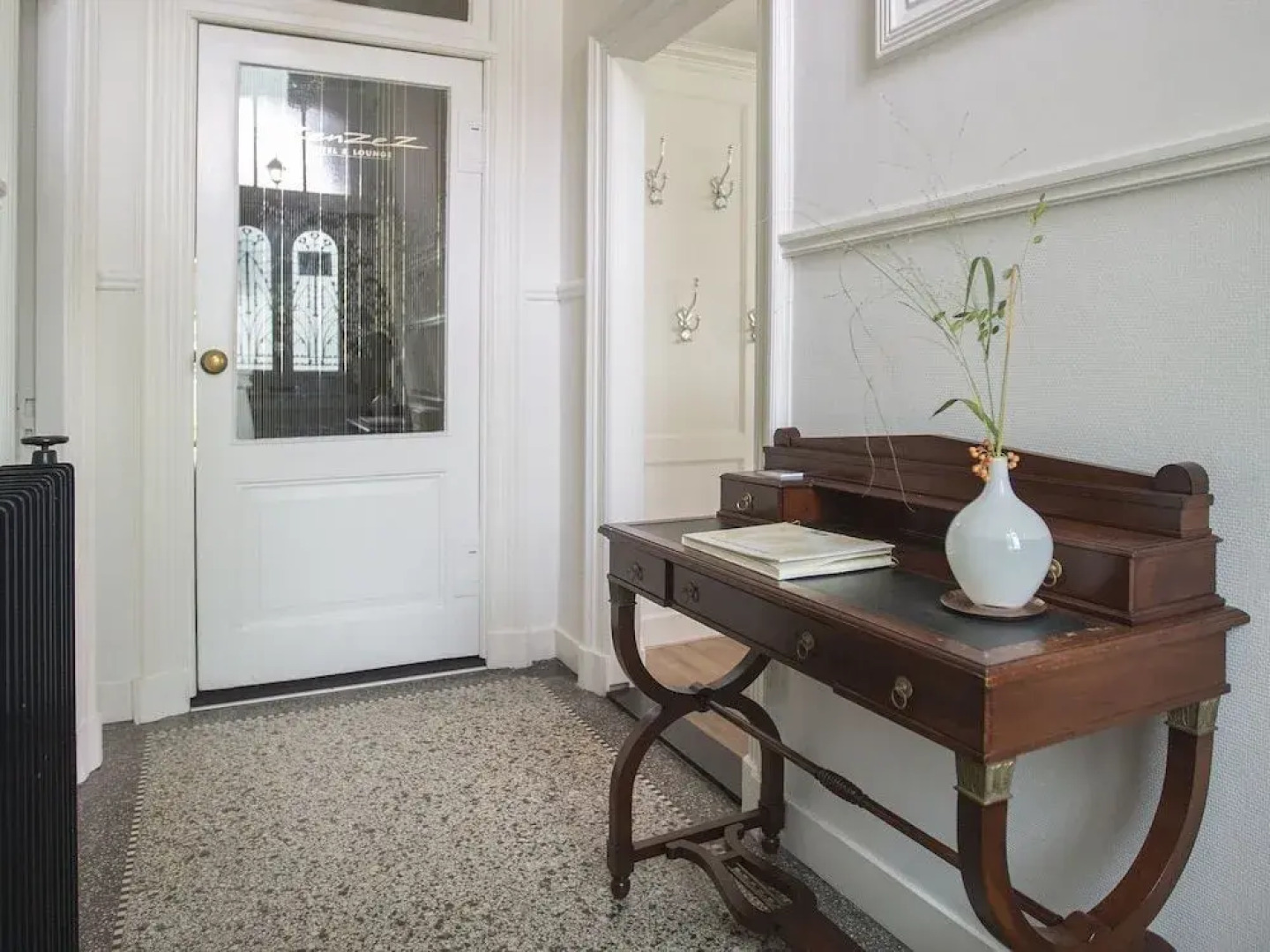 Zenzez Hotel & Lounge