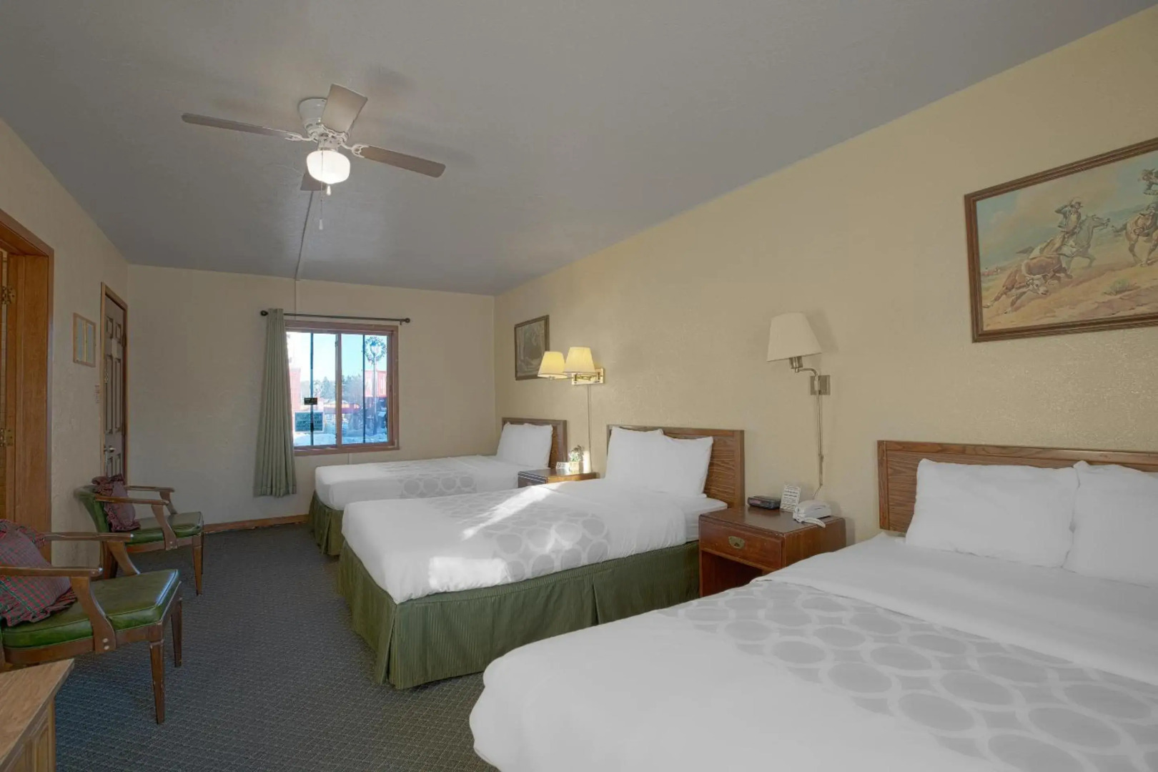 Love Hotels Silver Street by OYO at Hurley WI