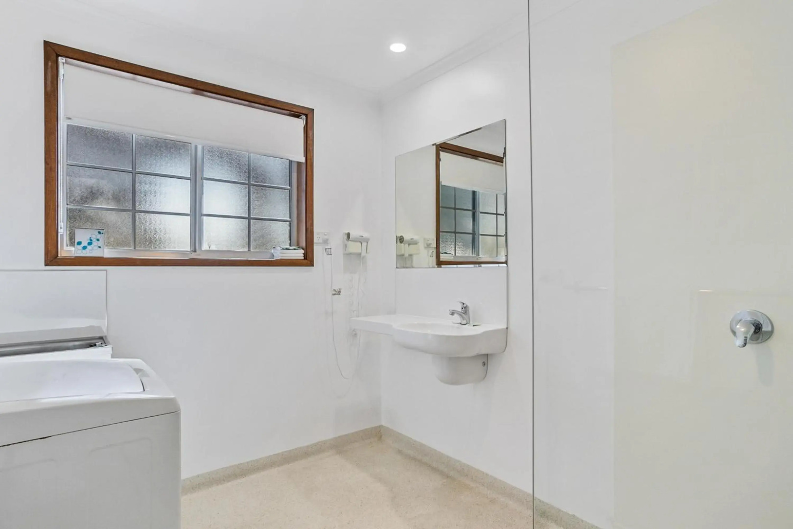 Riverfront Motel & Restaurant