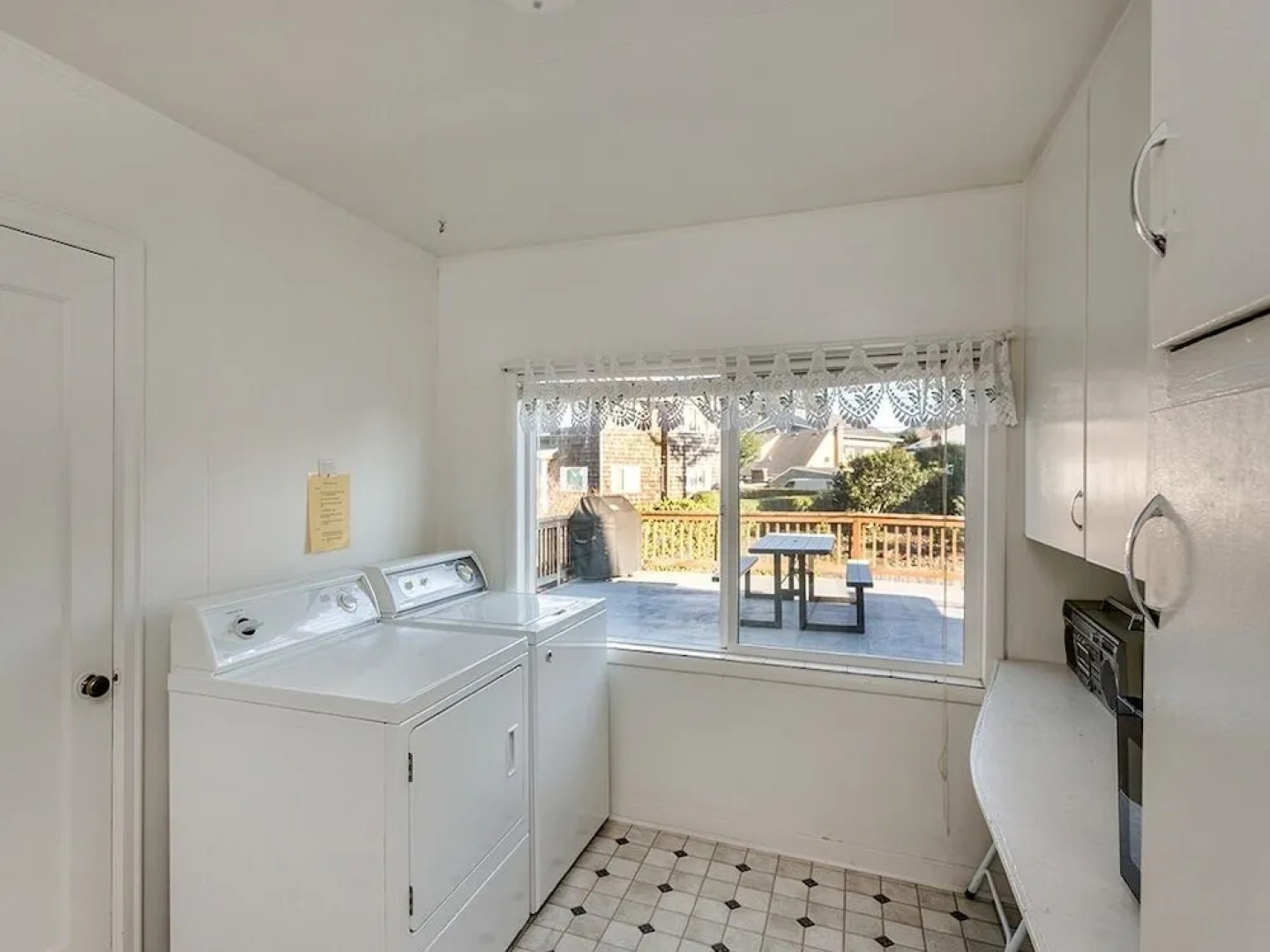 Steve's Getaway 4 Br home by RedAwning