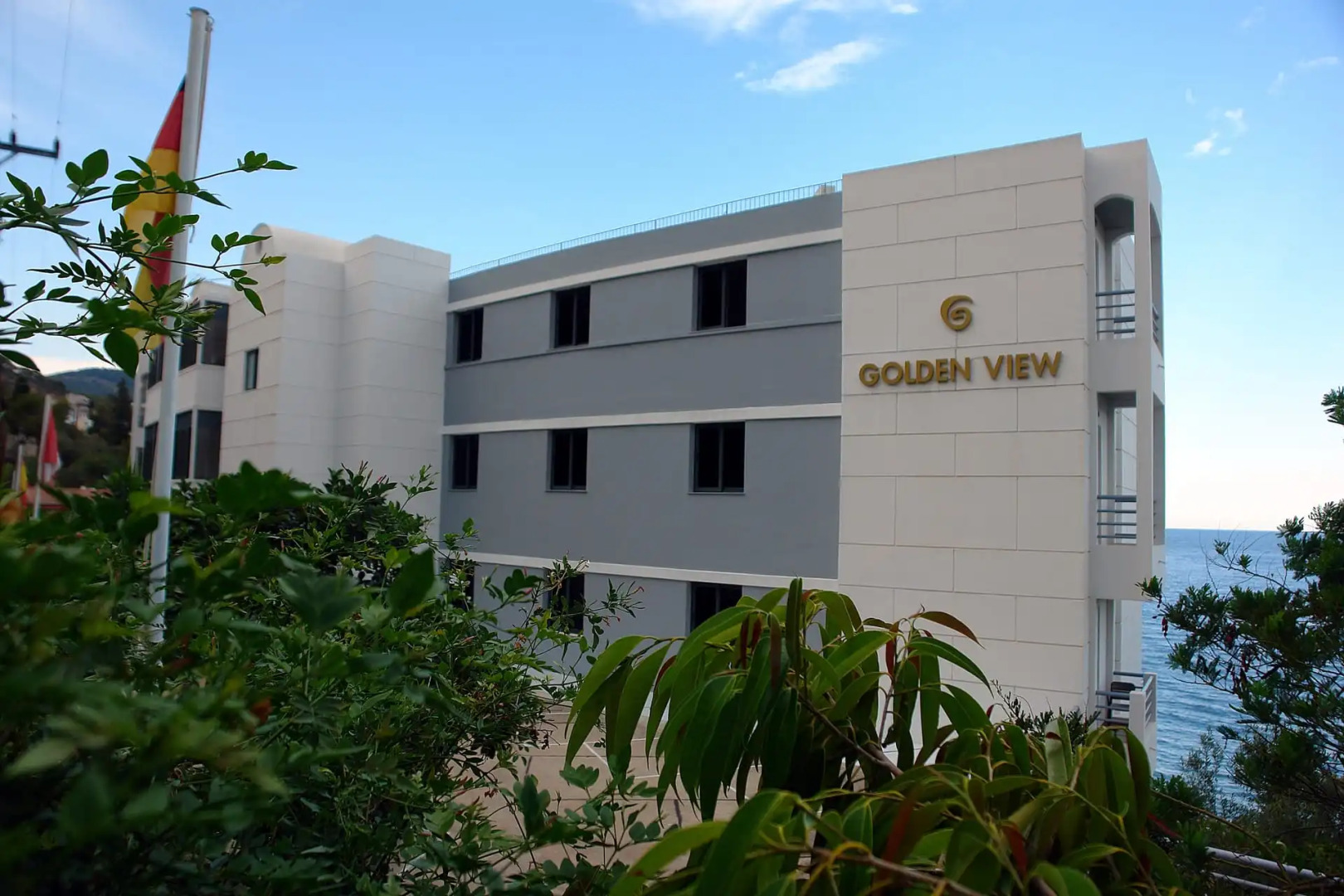 Golden View Beach Hotel