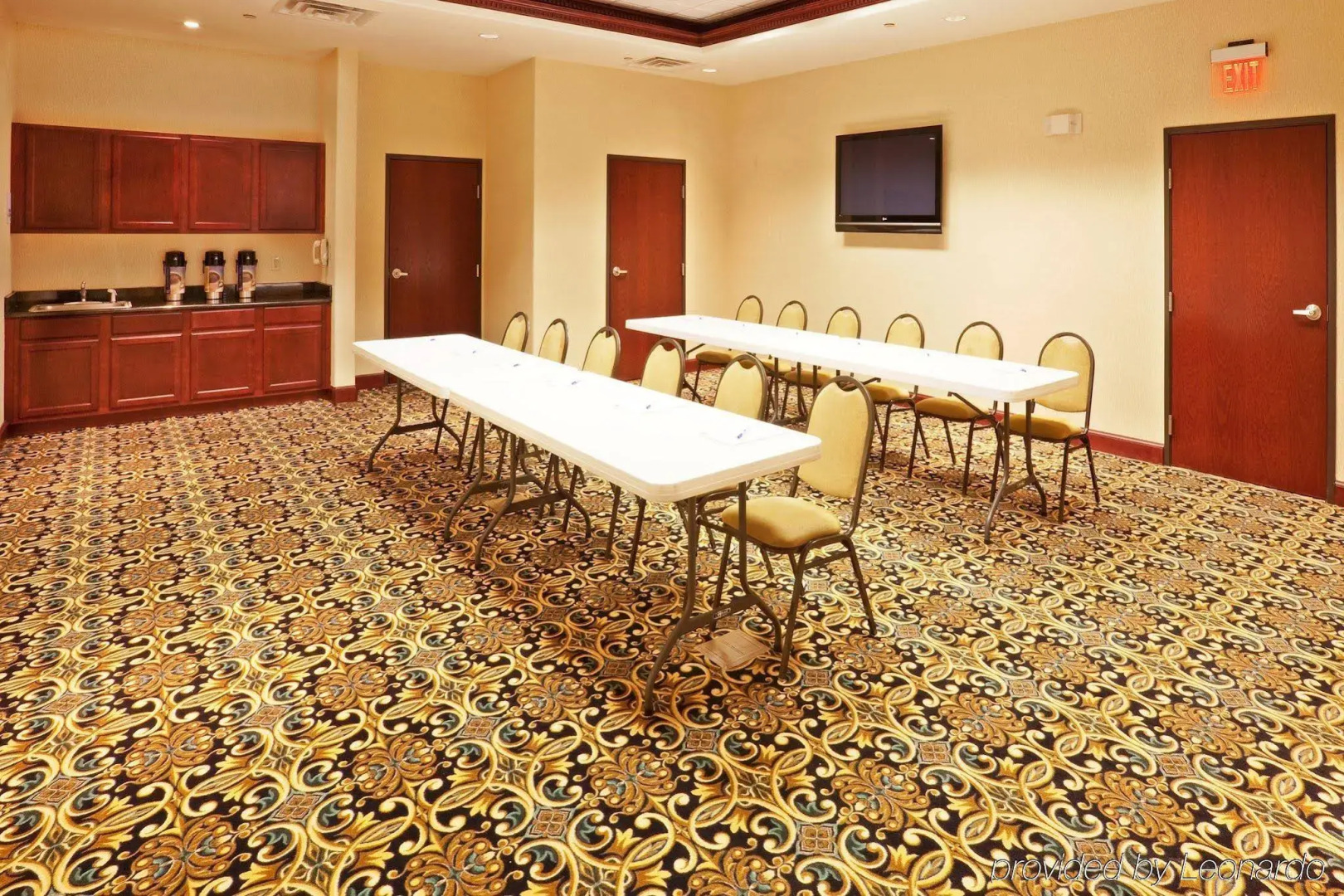 Holiday Inn Express & Suites Oklahoma City West-Yukon by IHG