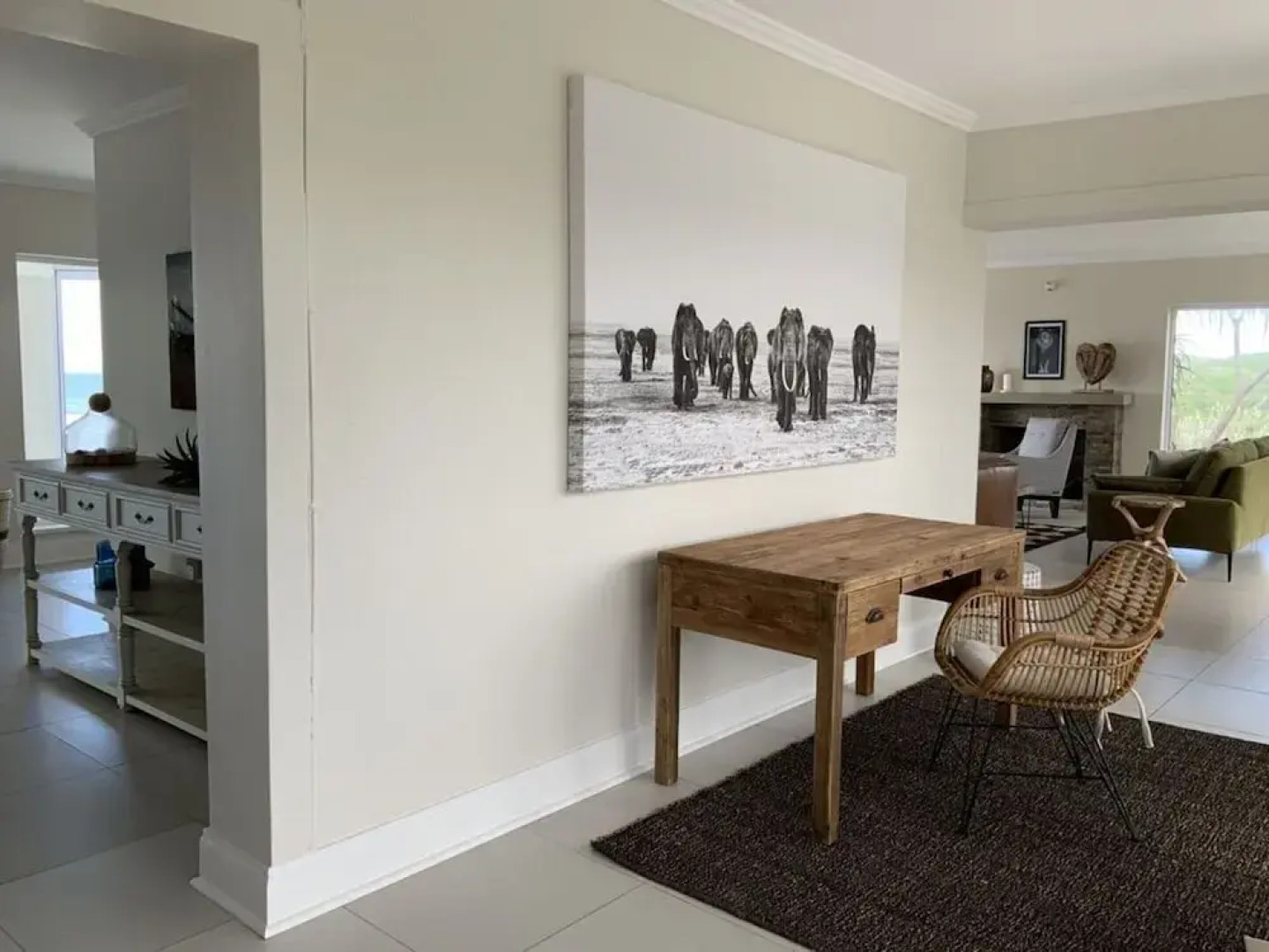 Sunshine Modern Retreat