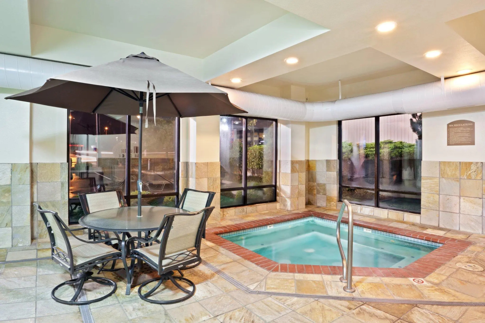 Holiday Inn Express & Suites Tacoma by IHG