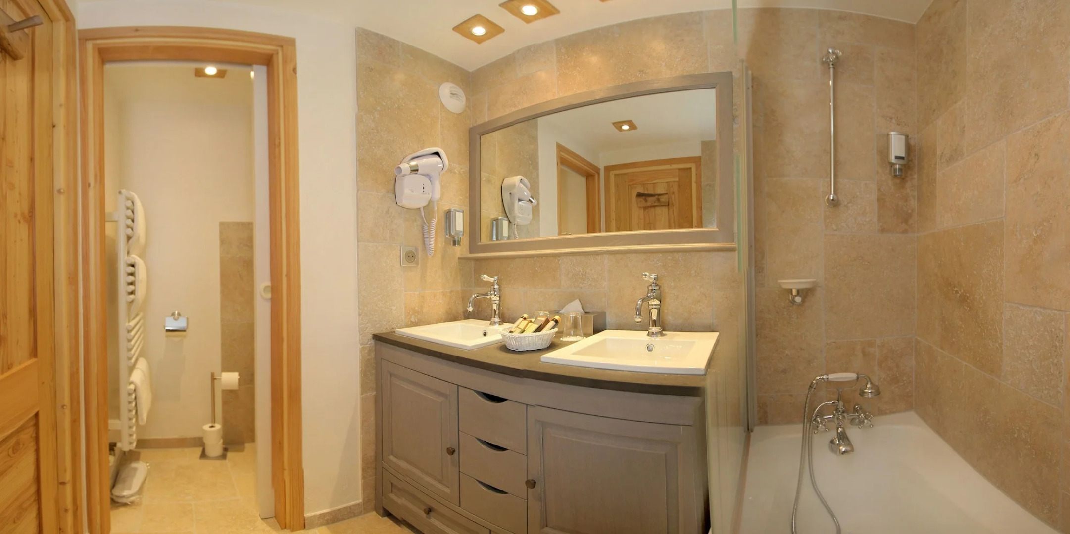 Hôtel & Spa - Châlet Mounier