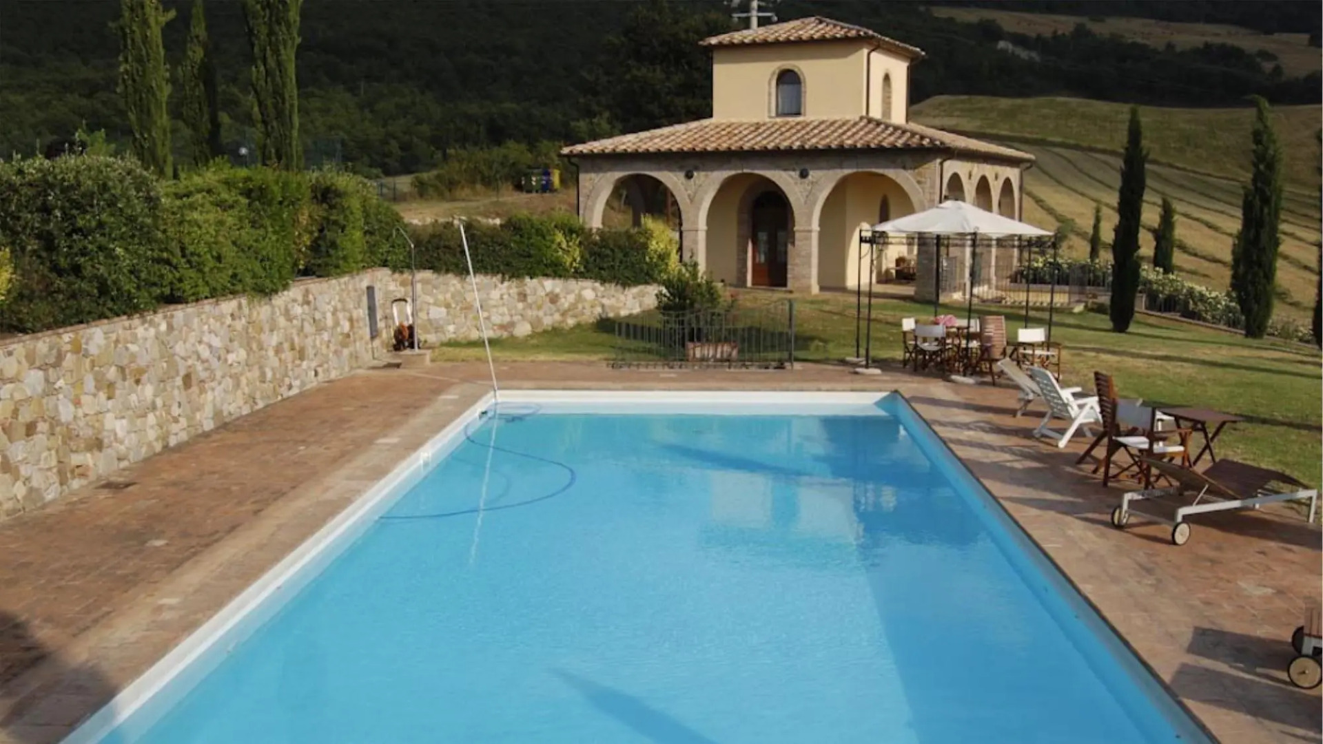 Independent Residence Sleeping 10 3 Divided Into Three Apartments Acquapendente-le Casaccine