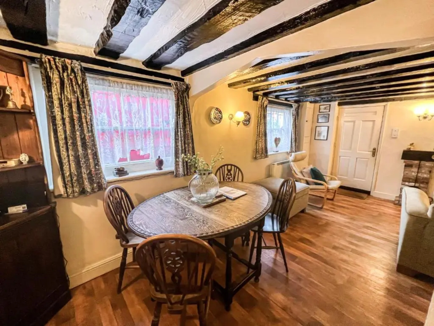 Victoria Cottage 3 Bedroom Grade 2 Listed Cottage Ref#421