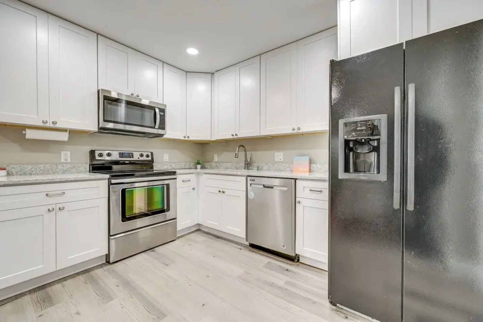 2 Mi to Florida State Fairgrounds: Cozy Studio