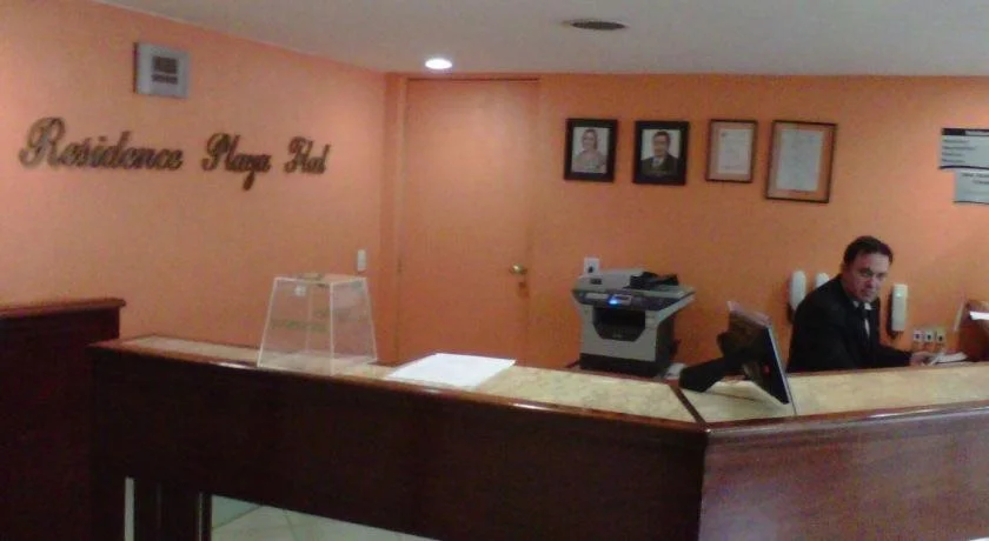 Residence Plaza Flat