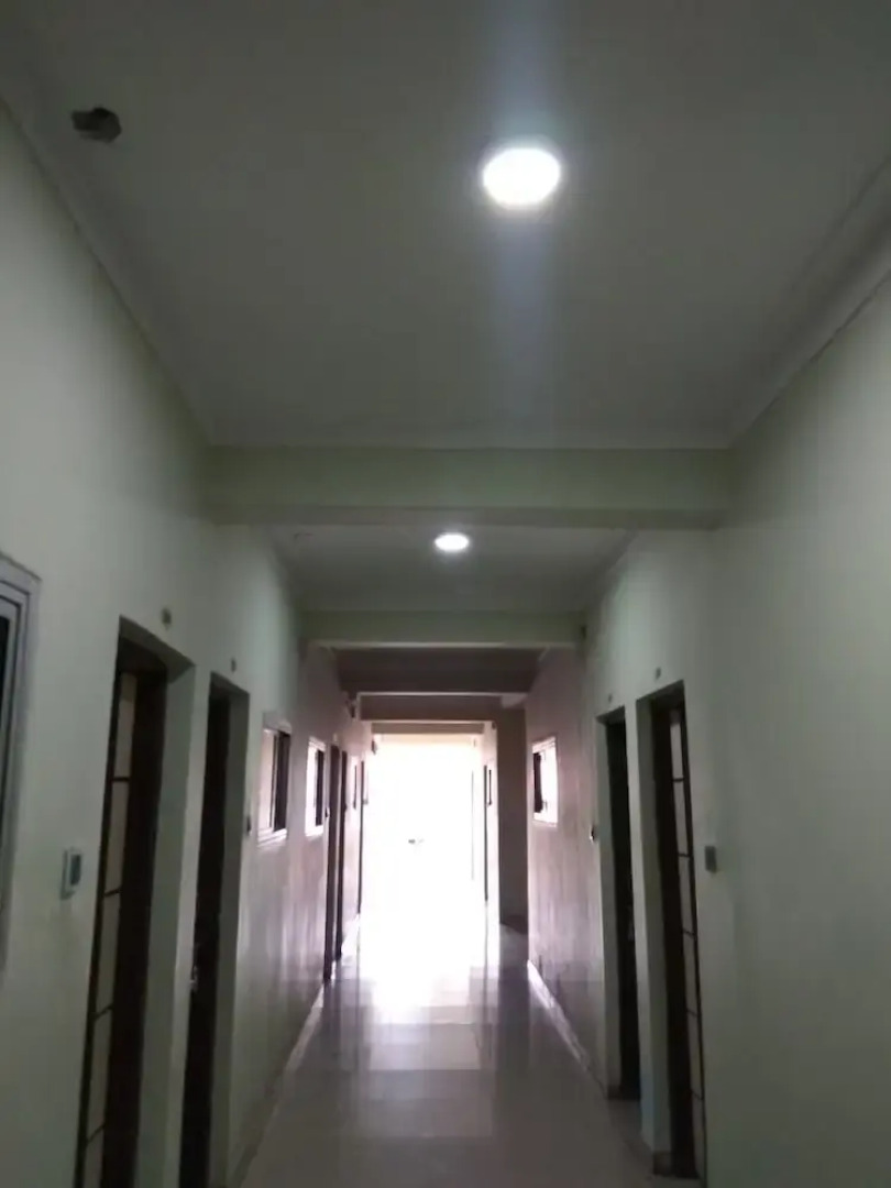 Iroomz Hotel Sagar Deluxe