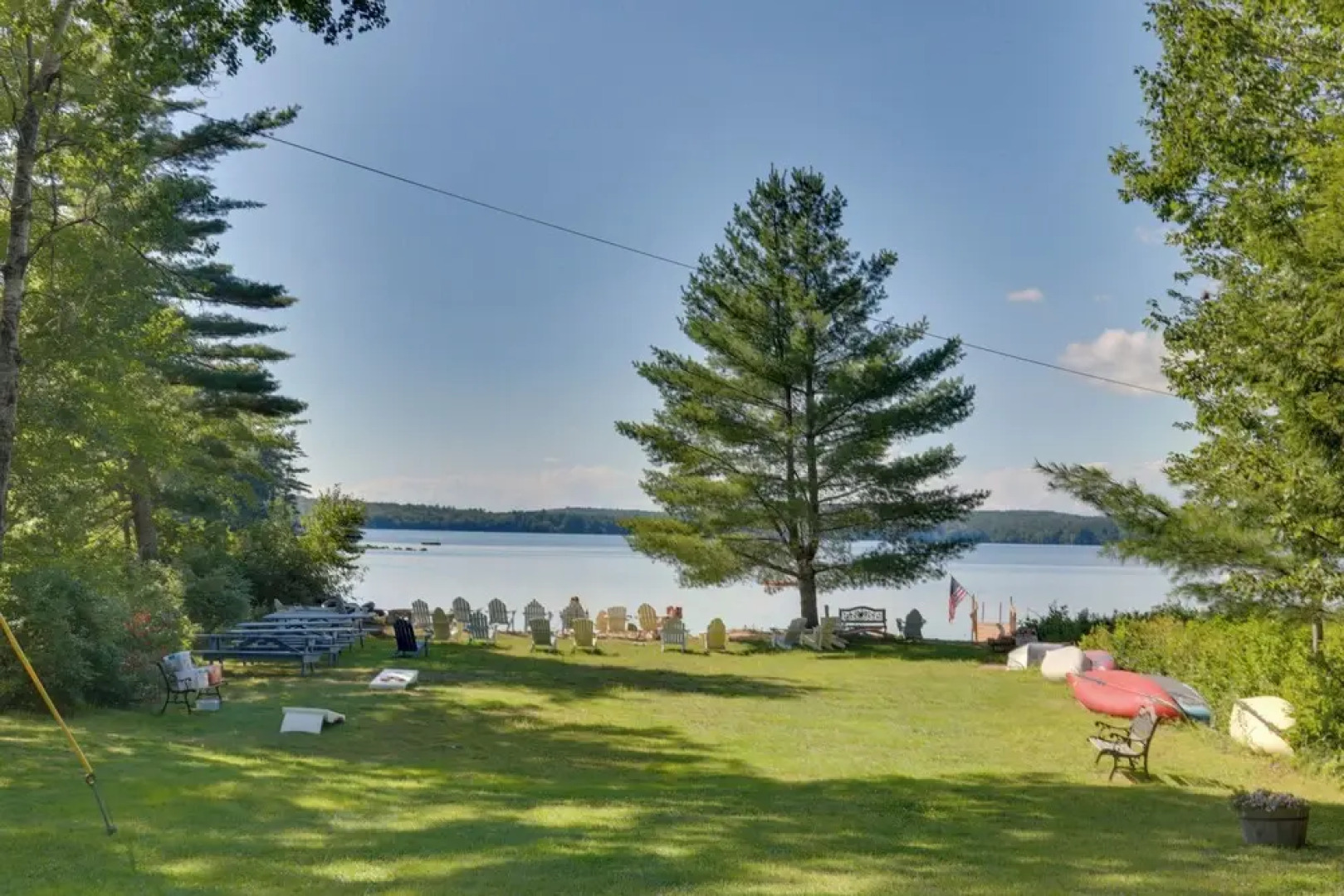 'the Birches' Raymond Getaway w/ Beach & Boat Dock