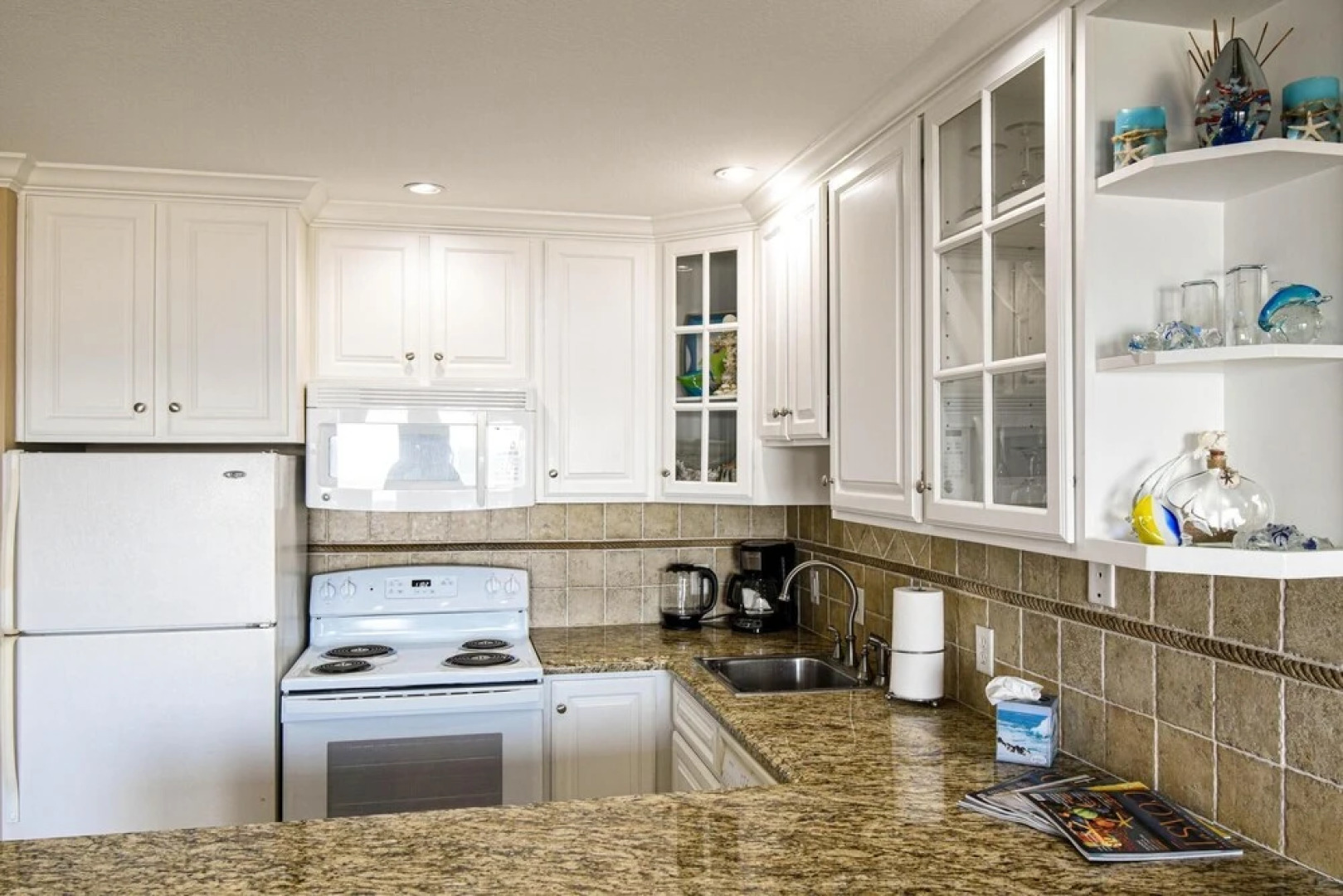 Seascape 2216 Hotel Room