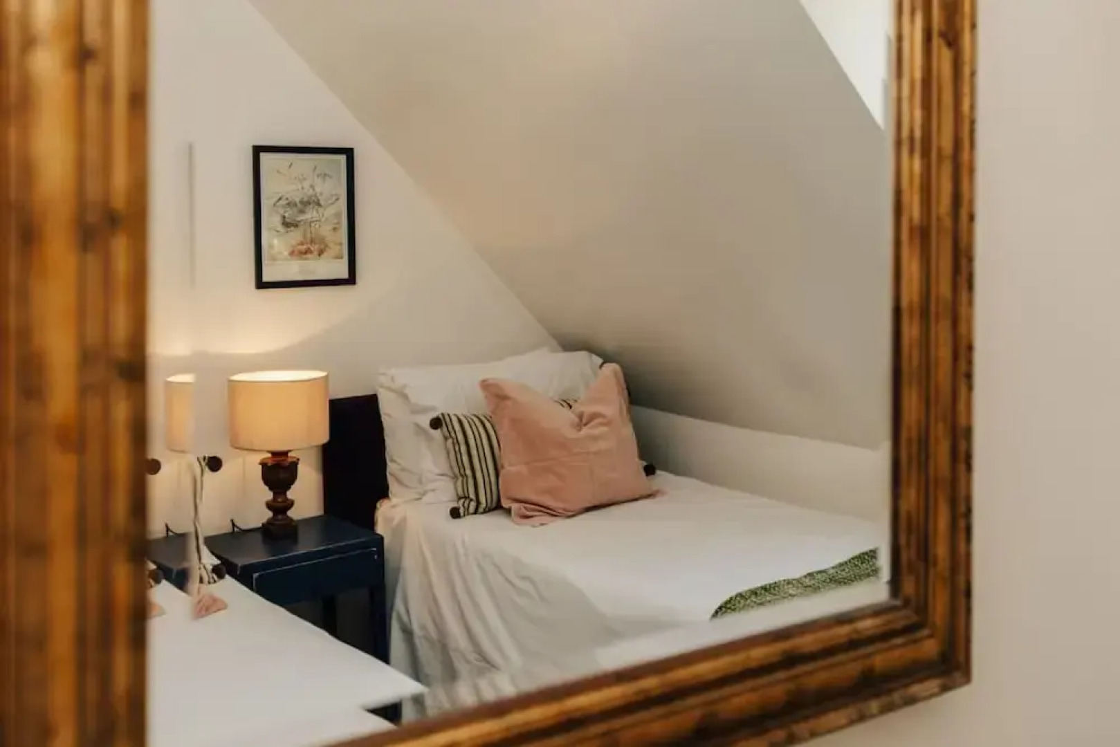 Vintage Chic Coach House