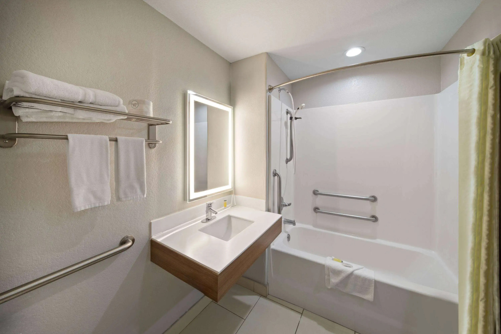 Microtel Inn & Suites by Wyndham Buda Austin South