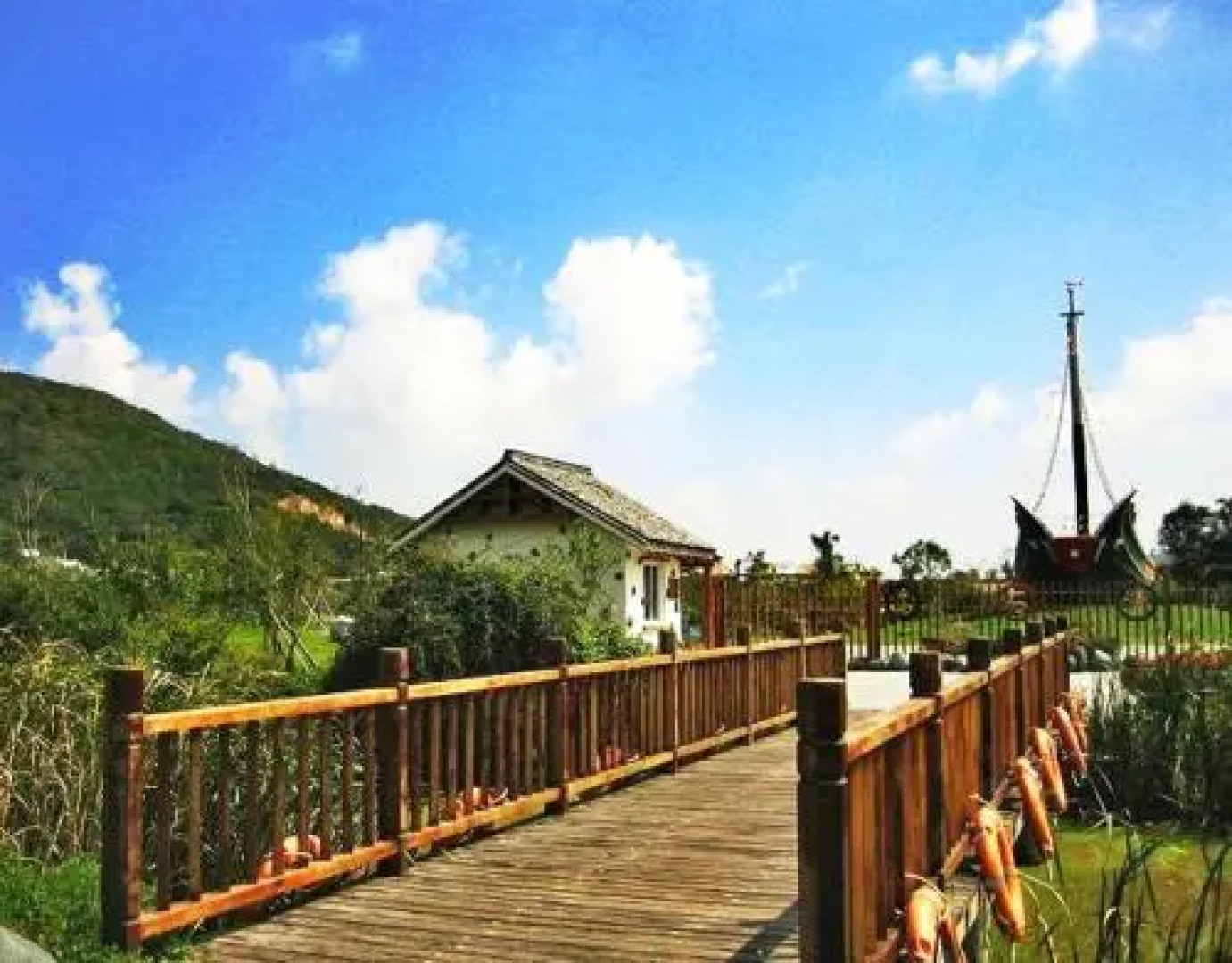 Freedom Bay Yujia Inn