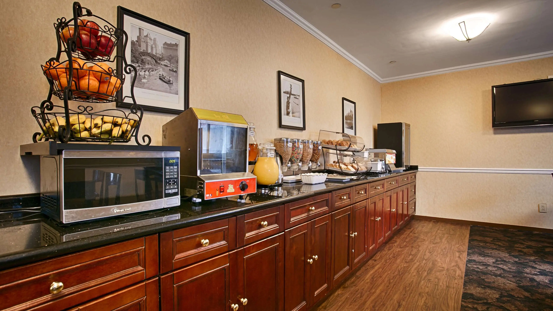 Best Western Queens Court Hotel