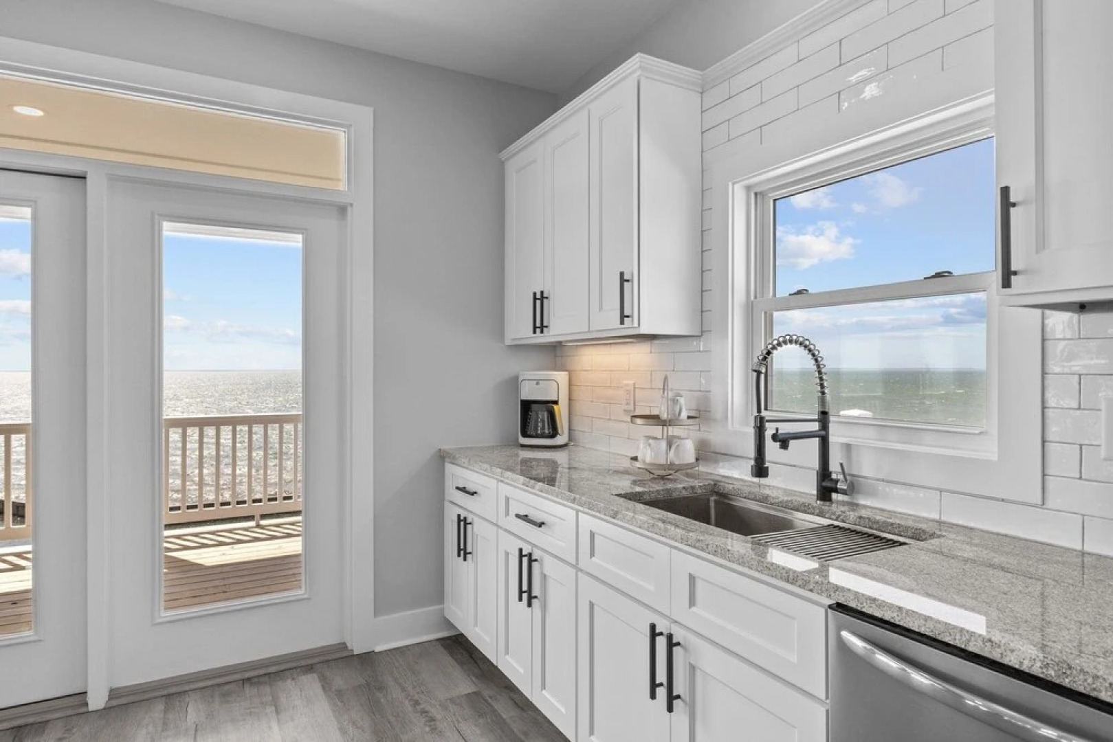 Lookout Harbor 7 Bedroom Home by RedAwning