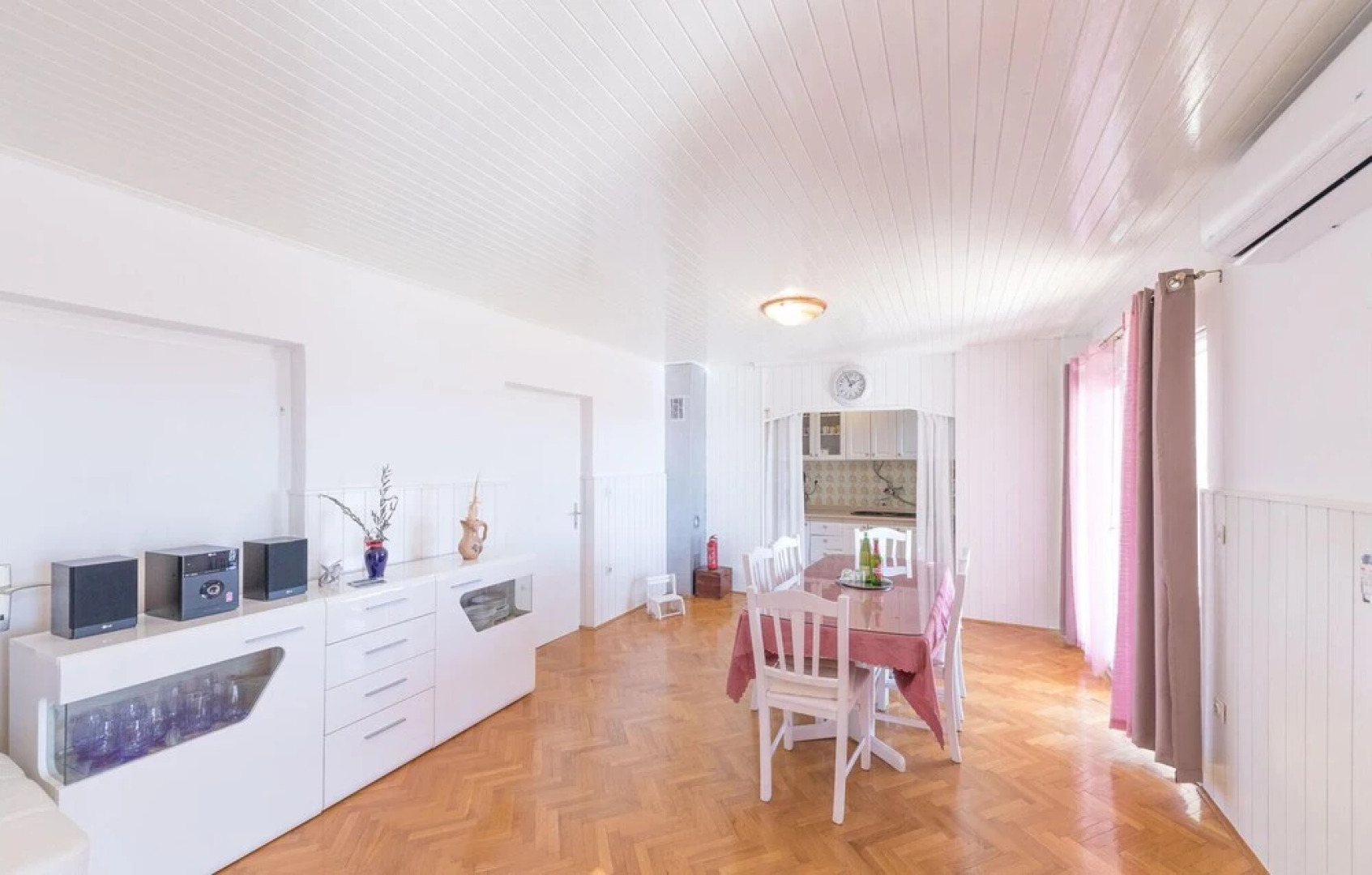 Amazing Home in Kastel Stari With Wifi and 2 Bedrooms