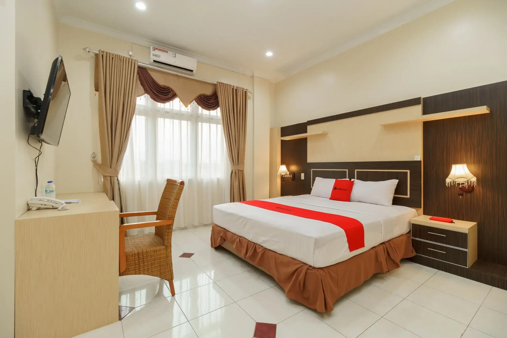 RedDoorz Plus @ Hotel Sempurna Watervang Lubuk Linggau