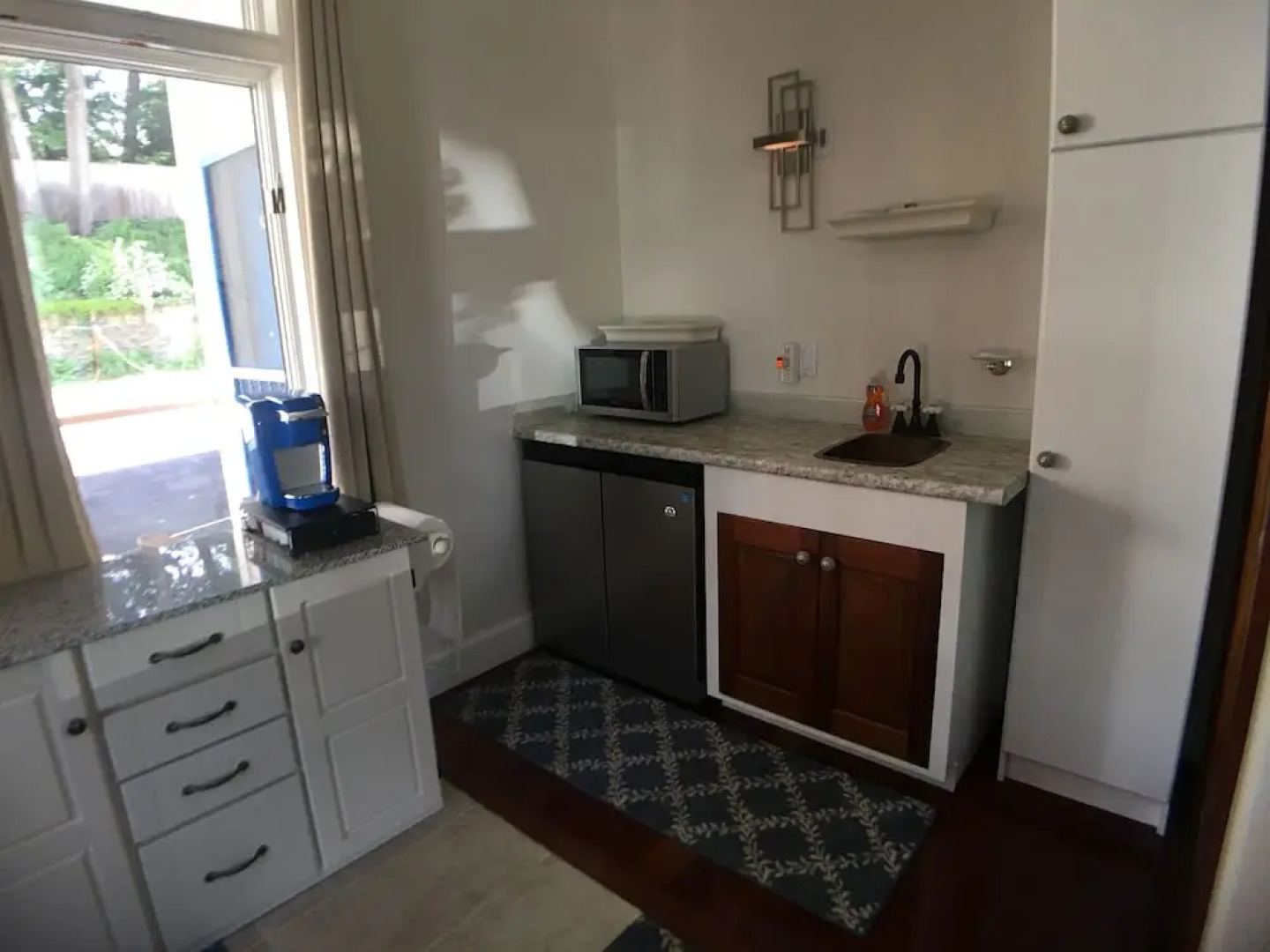 Camden Riverhouse Hotel