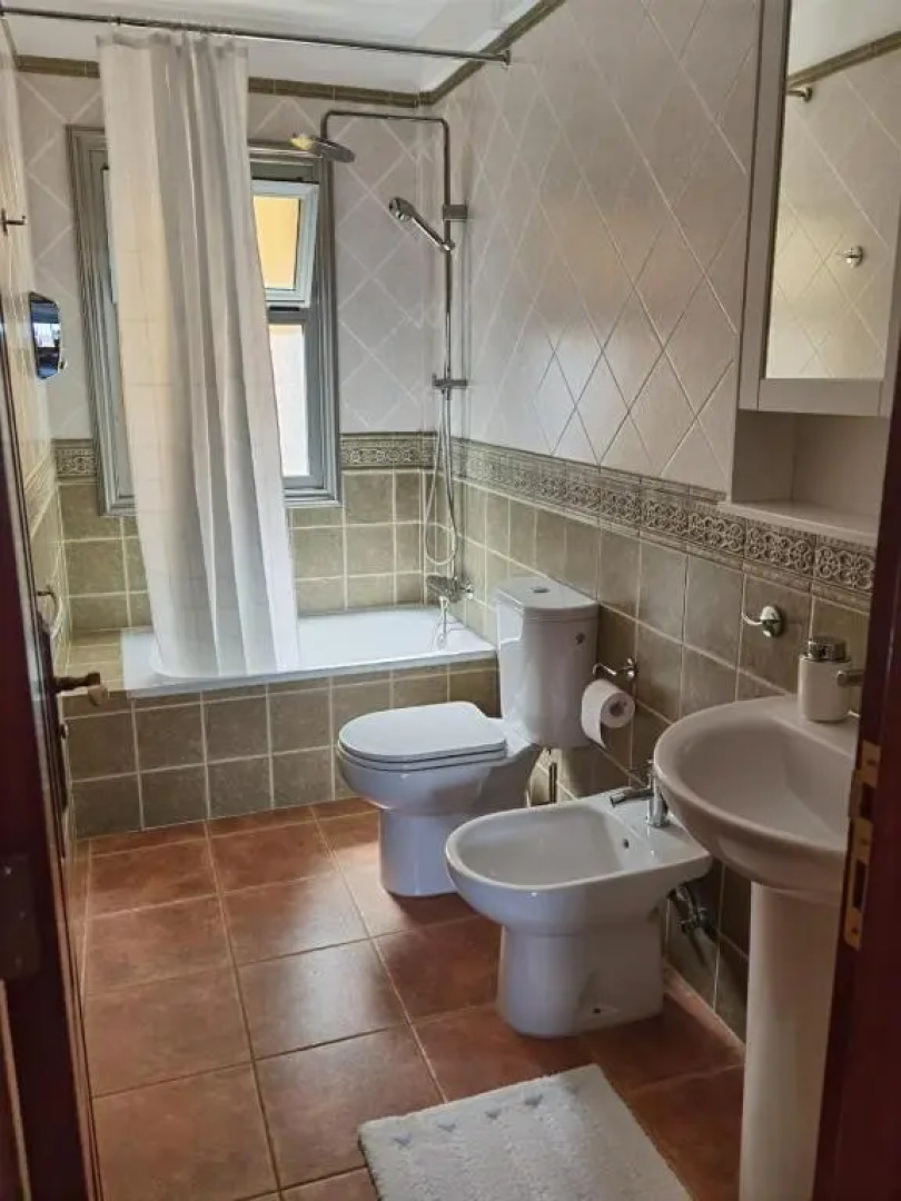 Nautilus I: Casa con terraza y vistas al mar