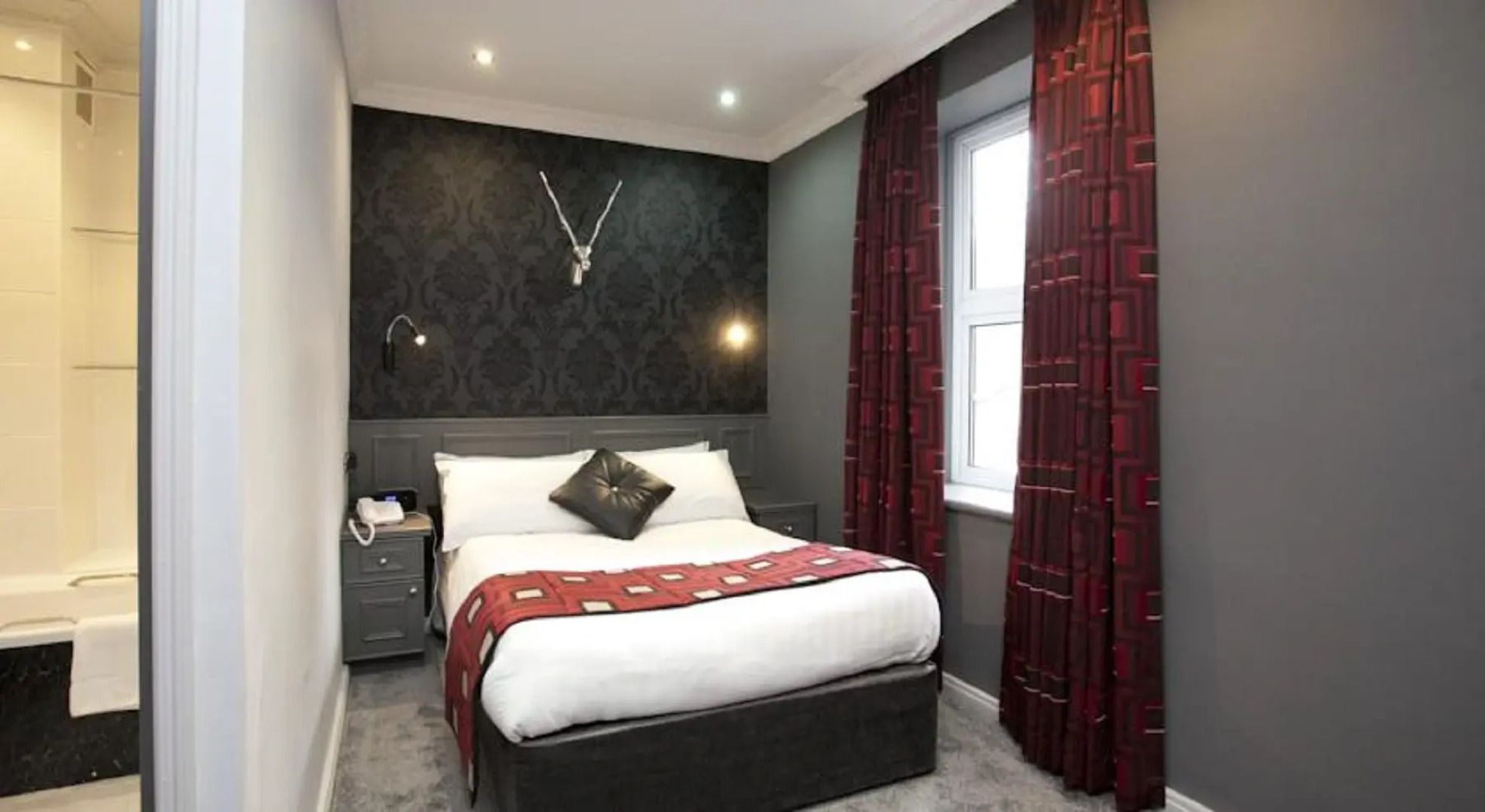 St James Hotel, BW Premier Collection