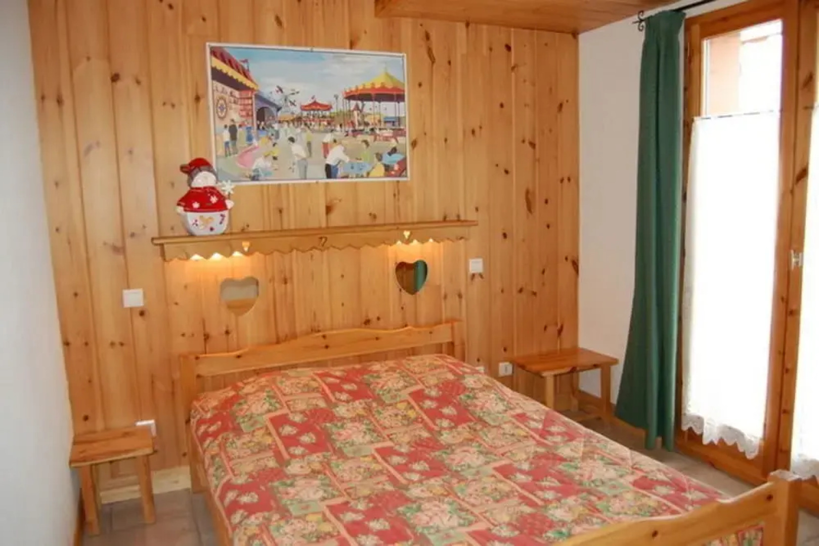 Spacious Holiday Home Near Center of Champagny