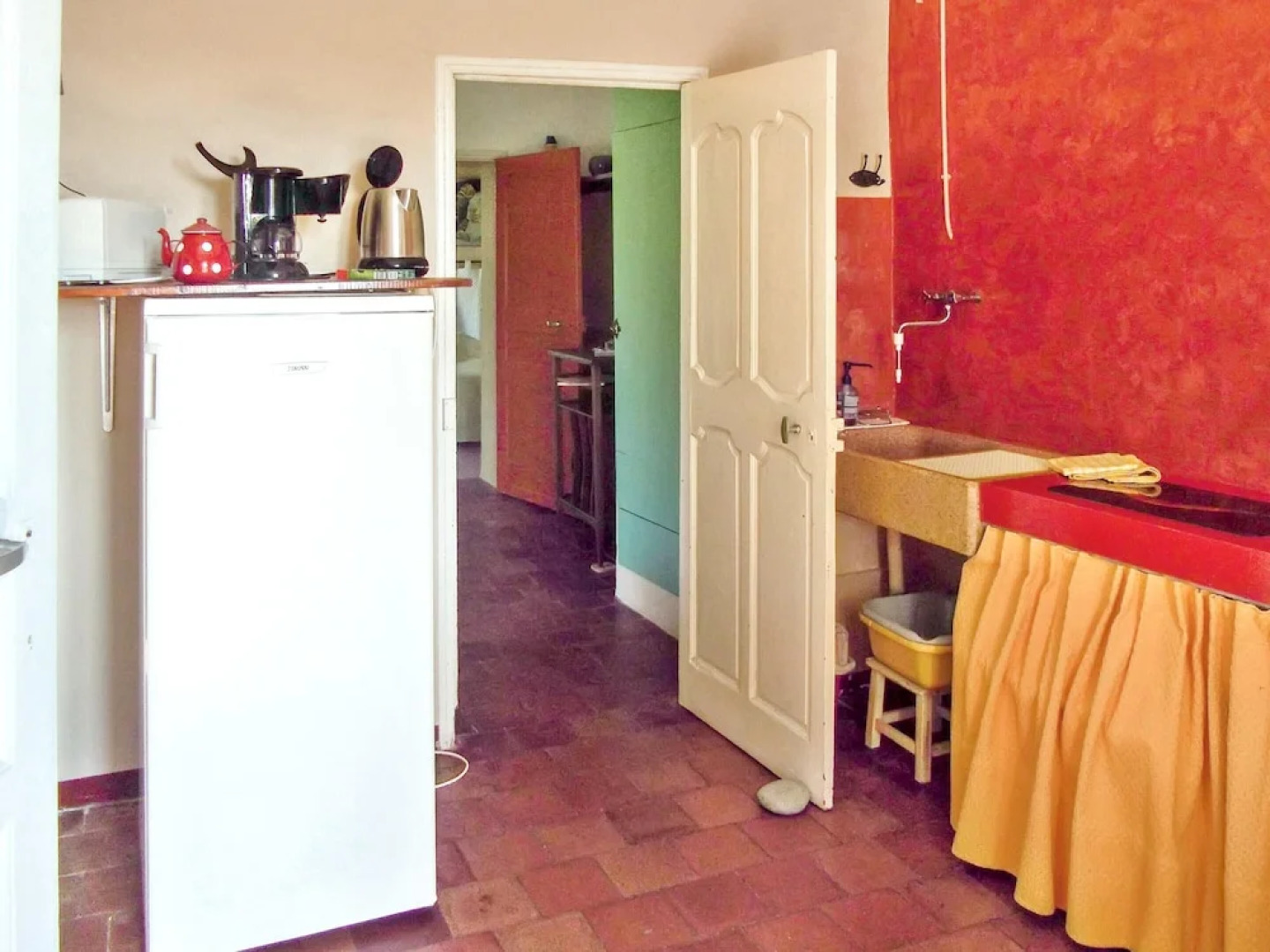 Apartment With one Bedroom in Les Arcs sur Argens, With Furnished Gard