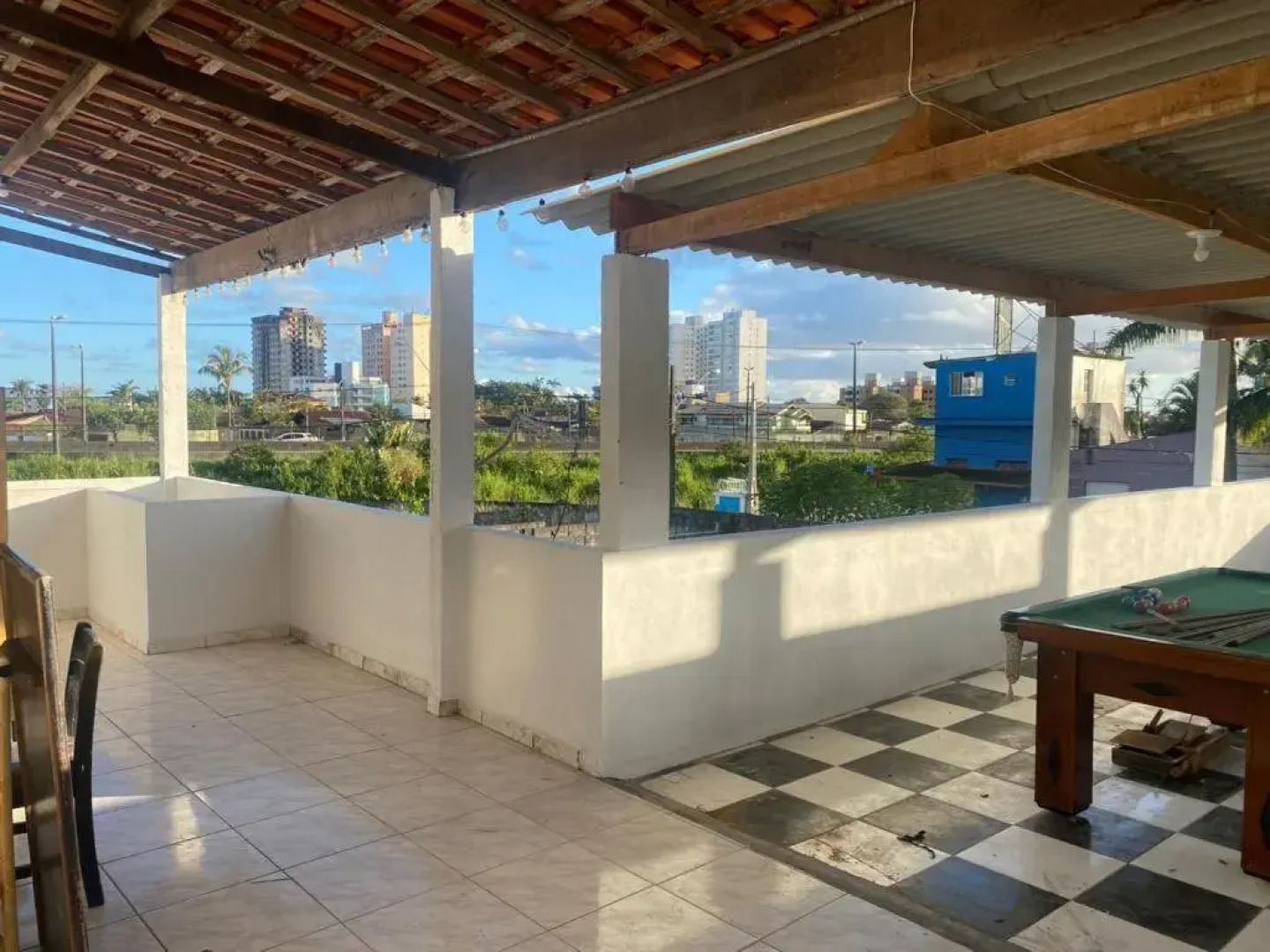 Ótima casa com piscina em Praia Grande