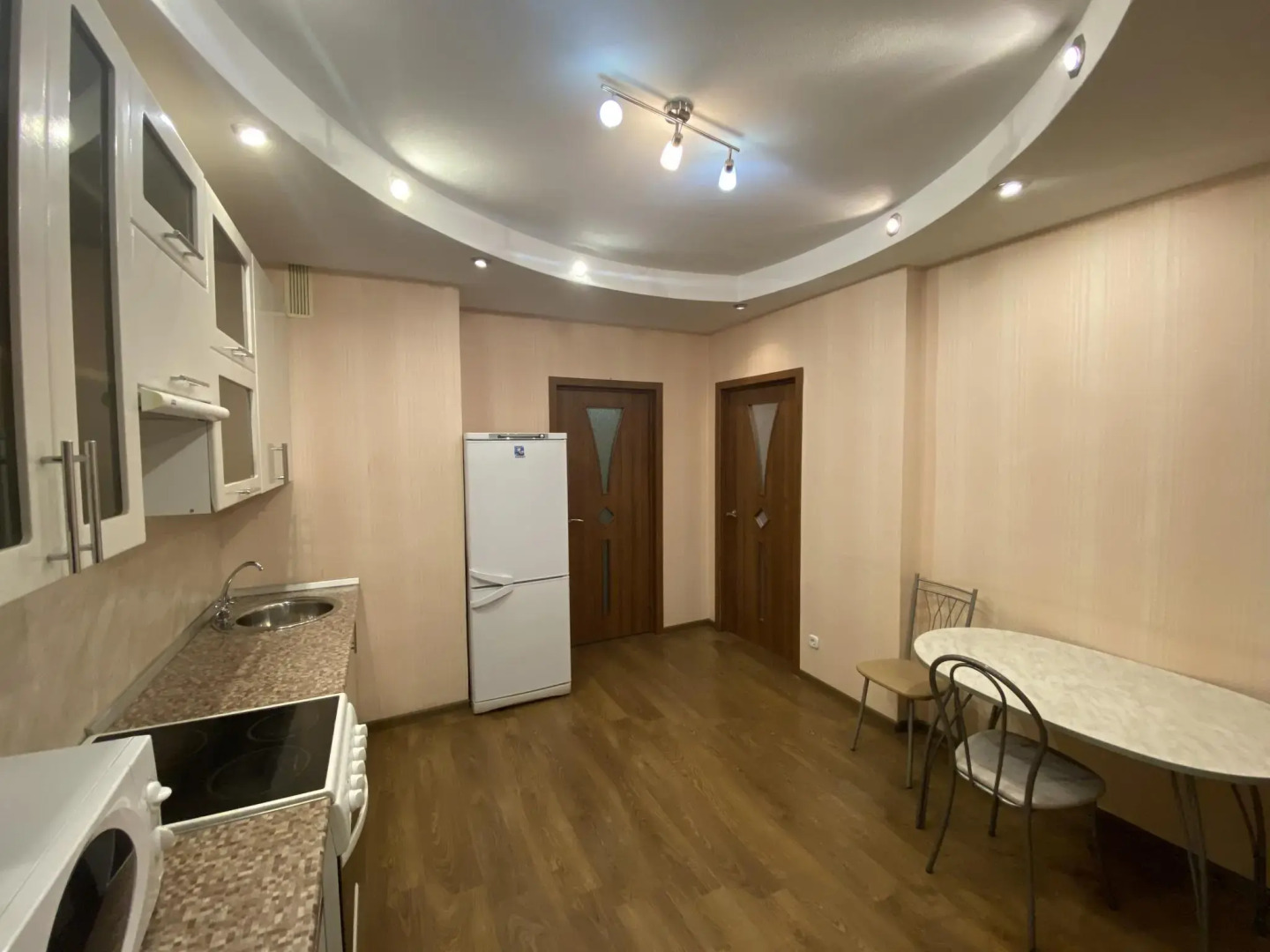 Баринн на проспекте Обводный канал 76