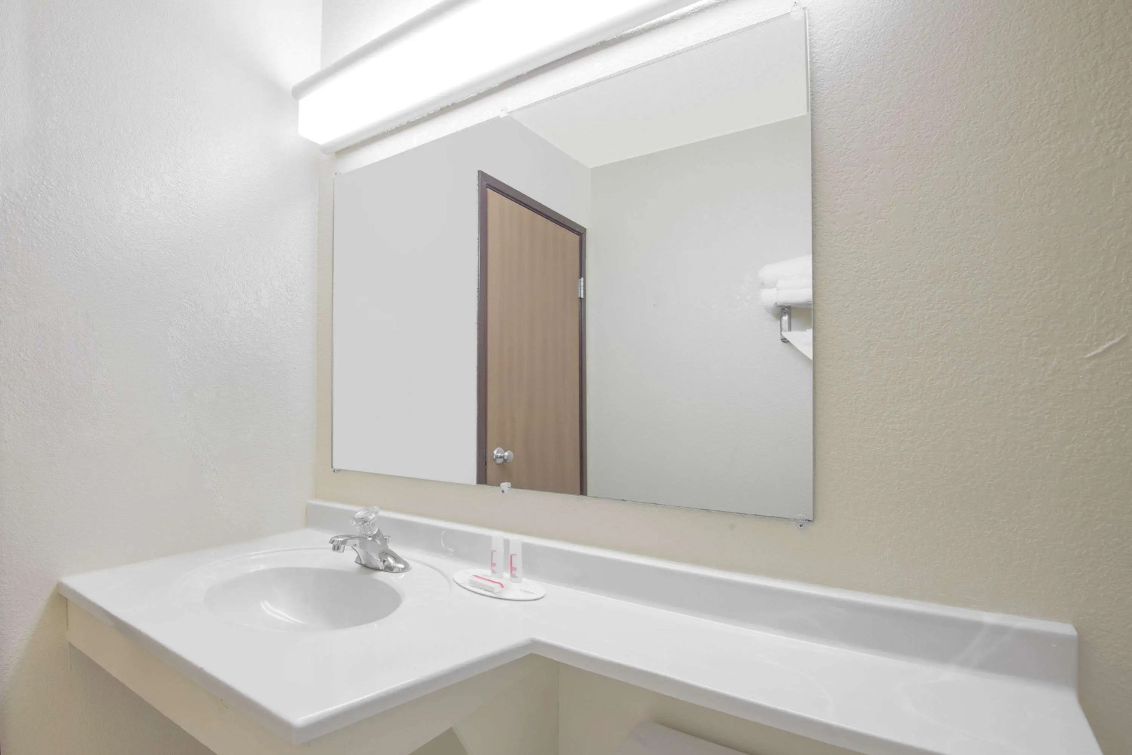 Super 8 by Wyndham Altoona