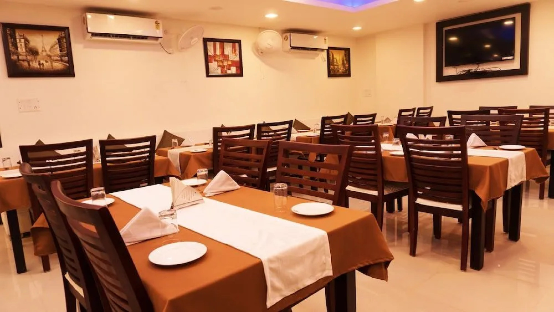 Max Clarks Inn Bhagalpur