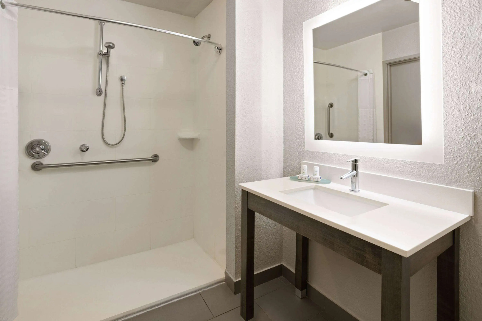 La Quinta Inn & Suites by Wyndham Atlanta Airport North