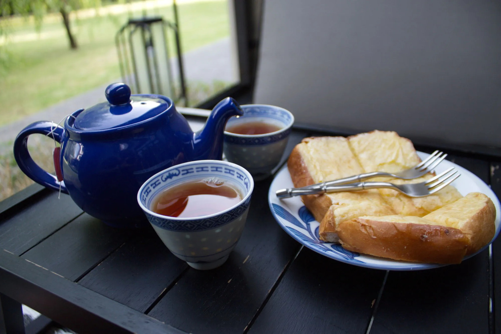 Hotel Ping Silhouette