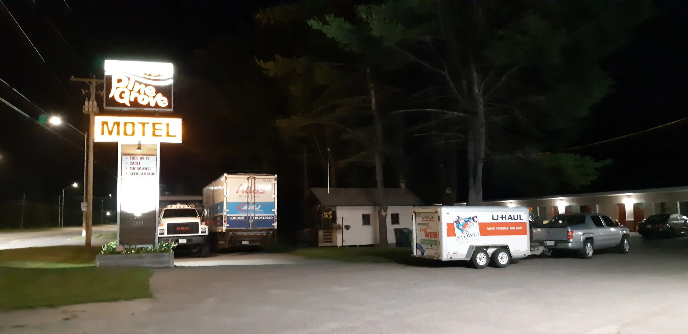 Pine Grove Motel