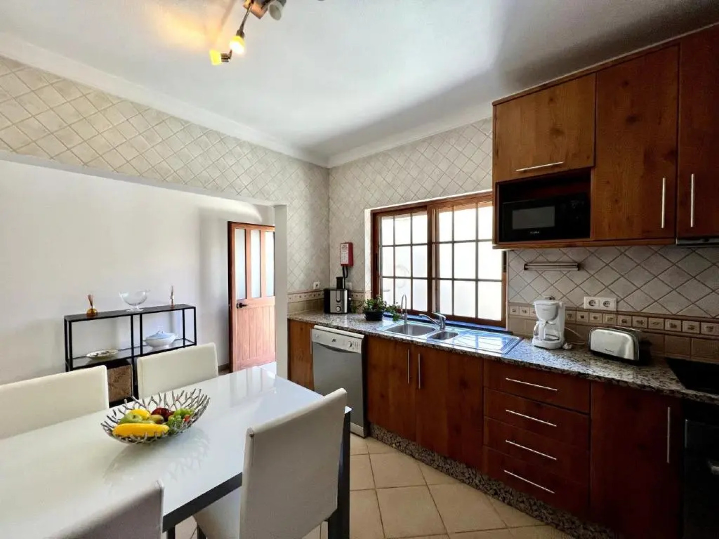 Loulé Central House by Homing