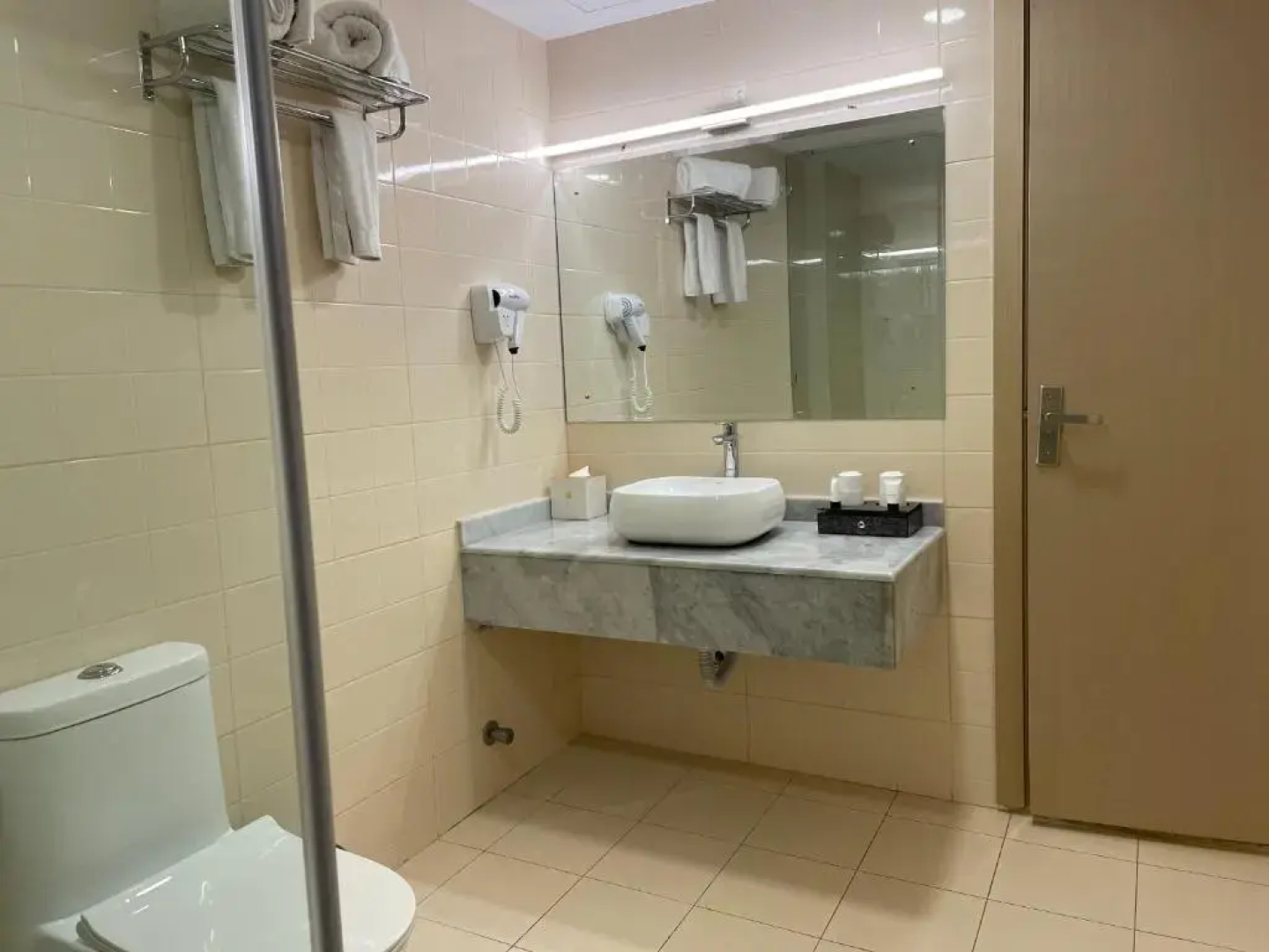 Season Inn Hotel