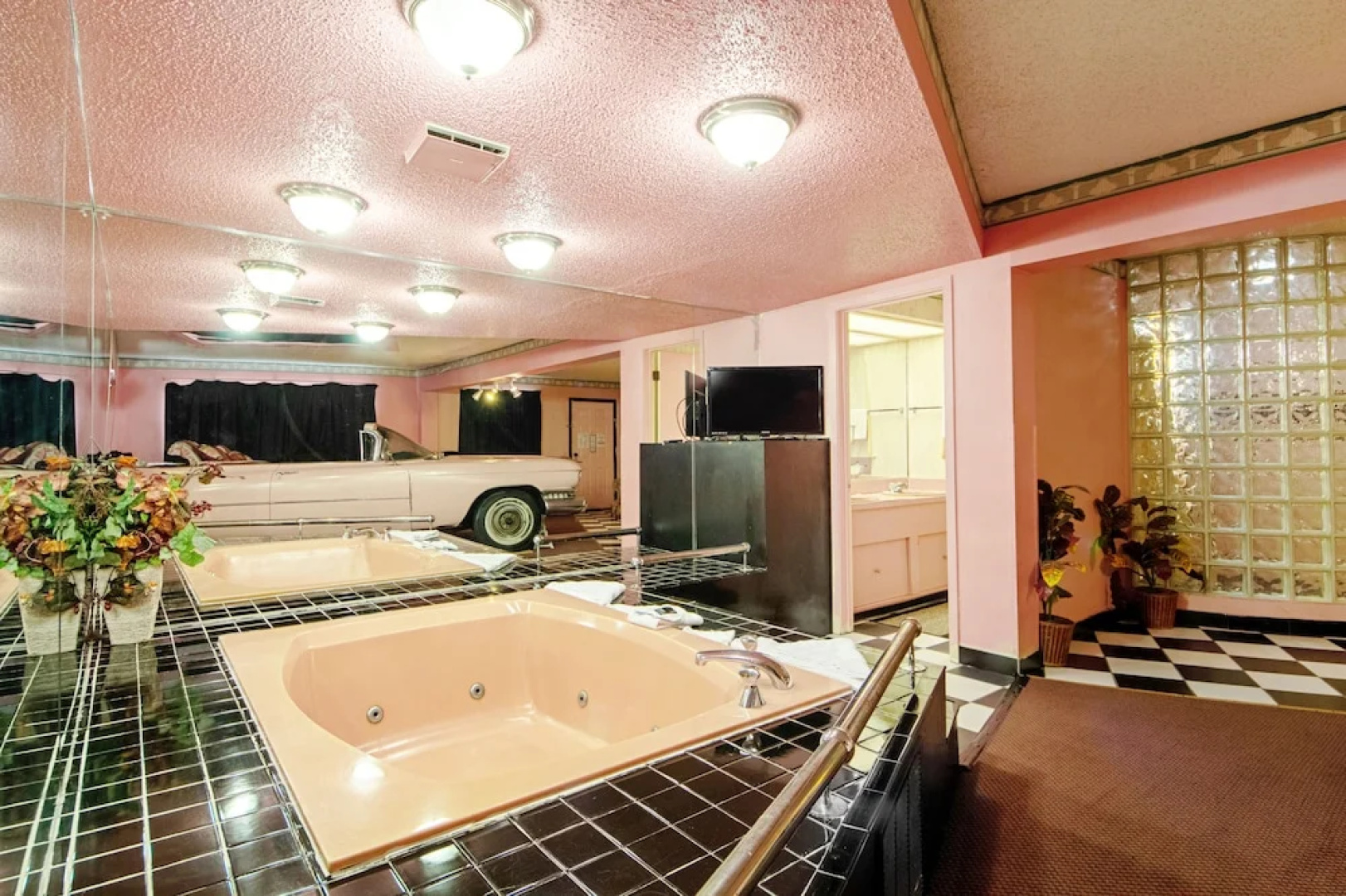 Americas Best Value Inn & Suites