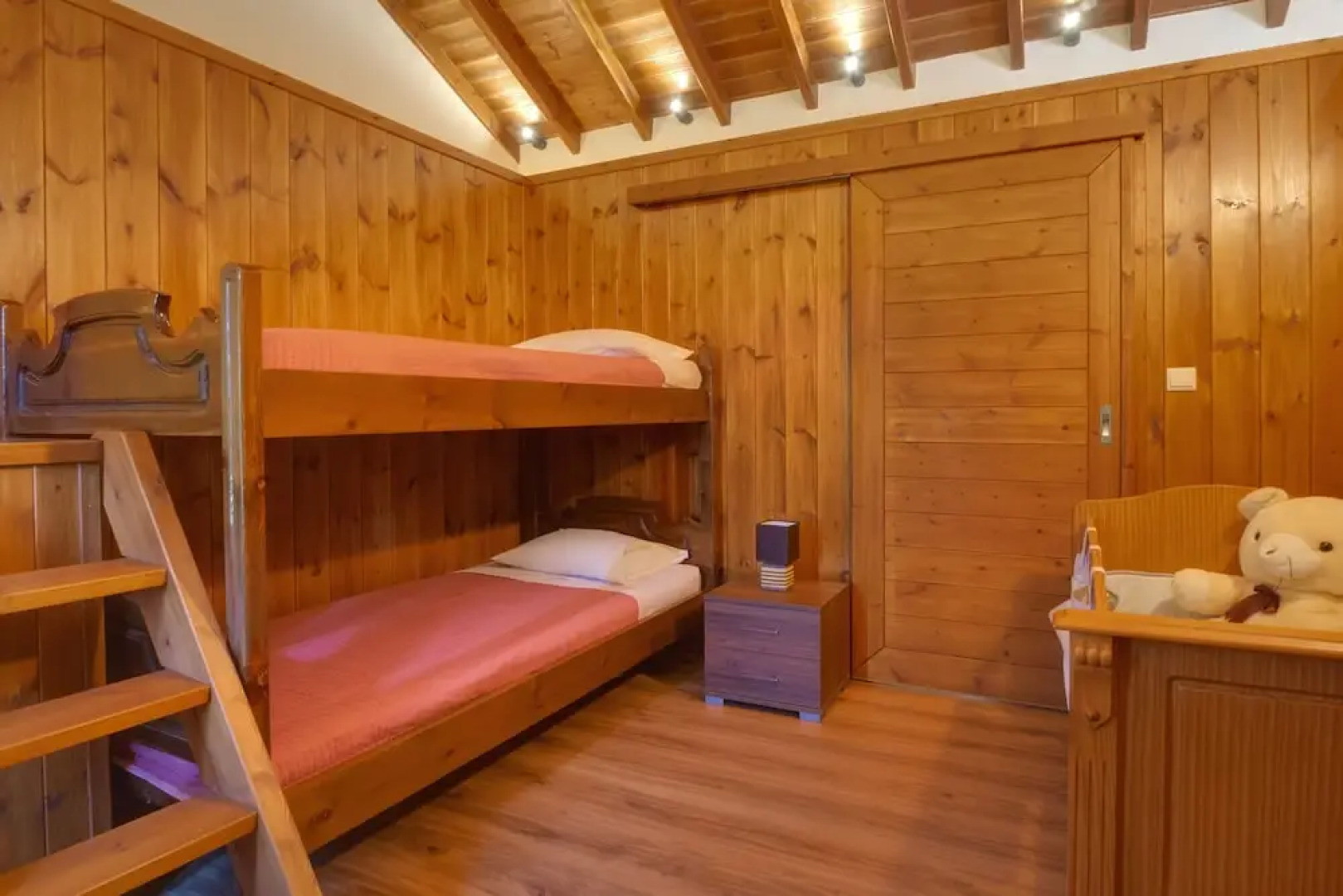 Traditional Ioannis Cottage...luxurious & Rustic With Ecological Heated Pool !!!